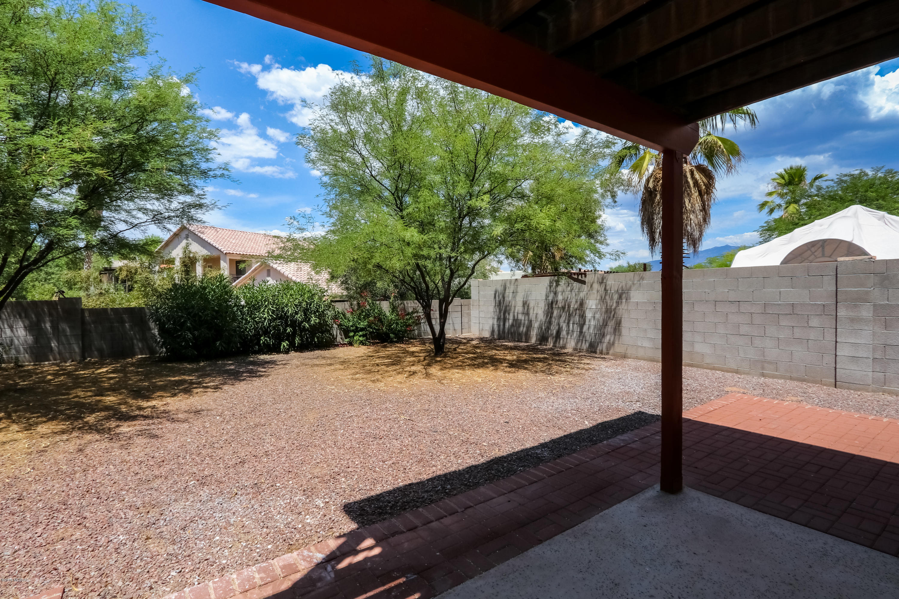 1262 W Silverleaf Drive