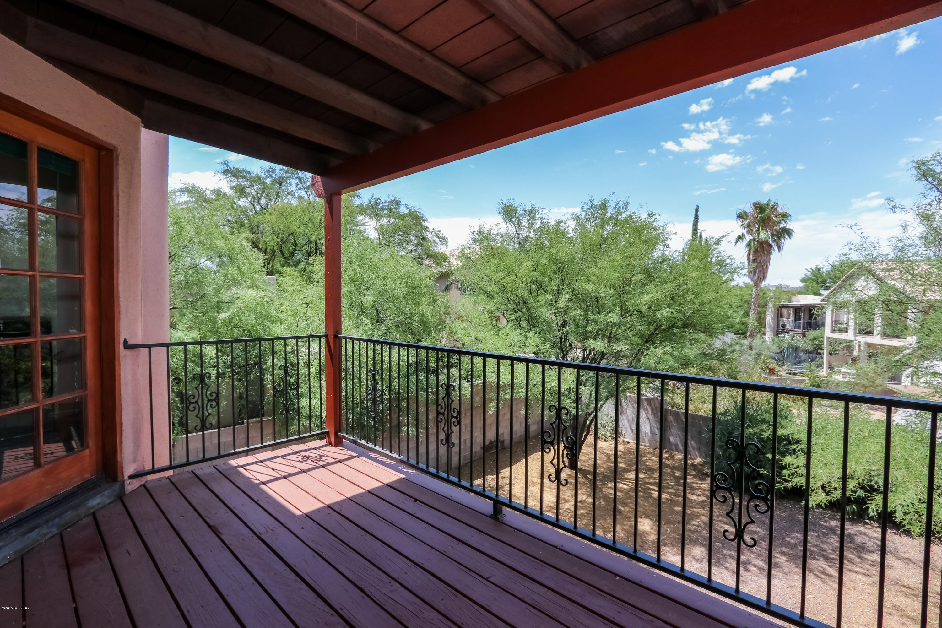 1262 W Silverleaf Drive