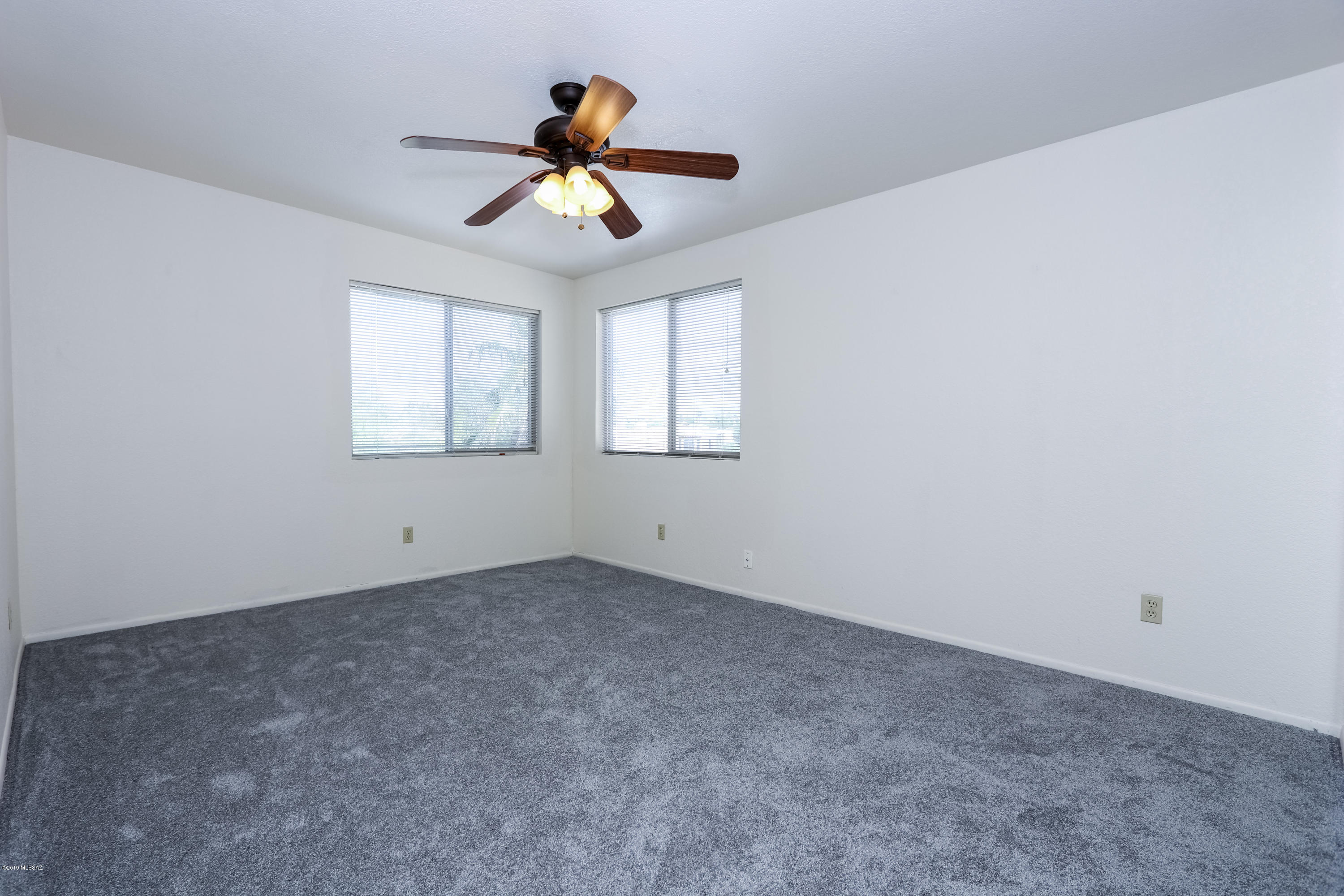 1262 W Silverleaf Drive