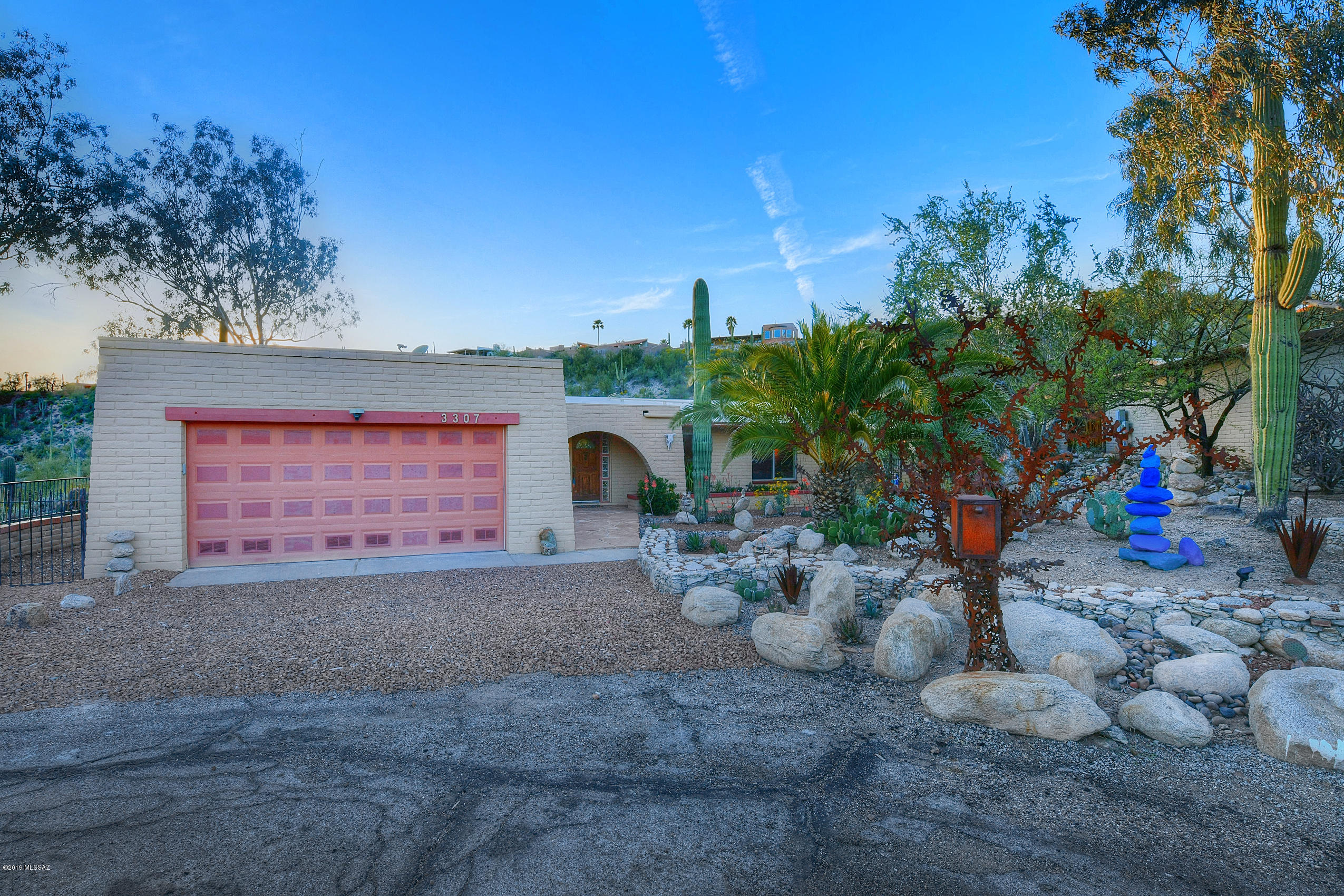 3307 E Ventana Canyon Drive