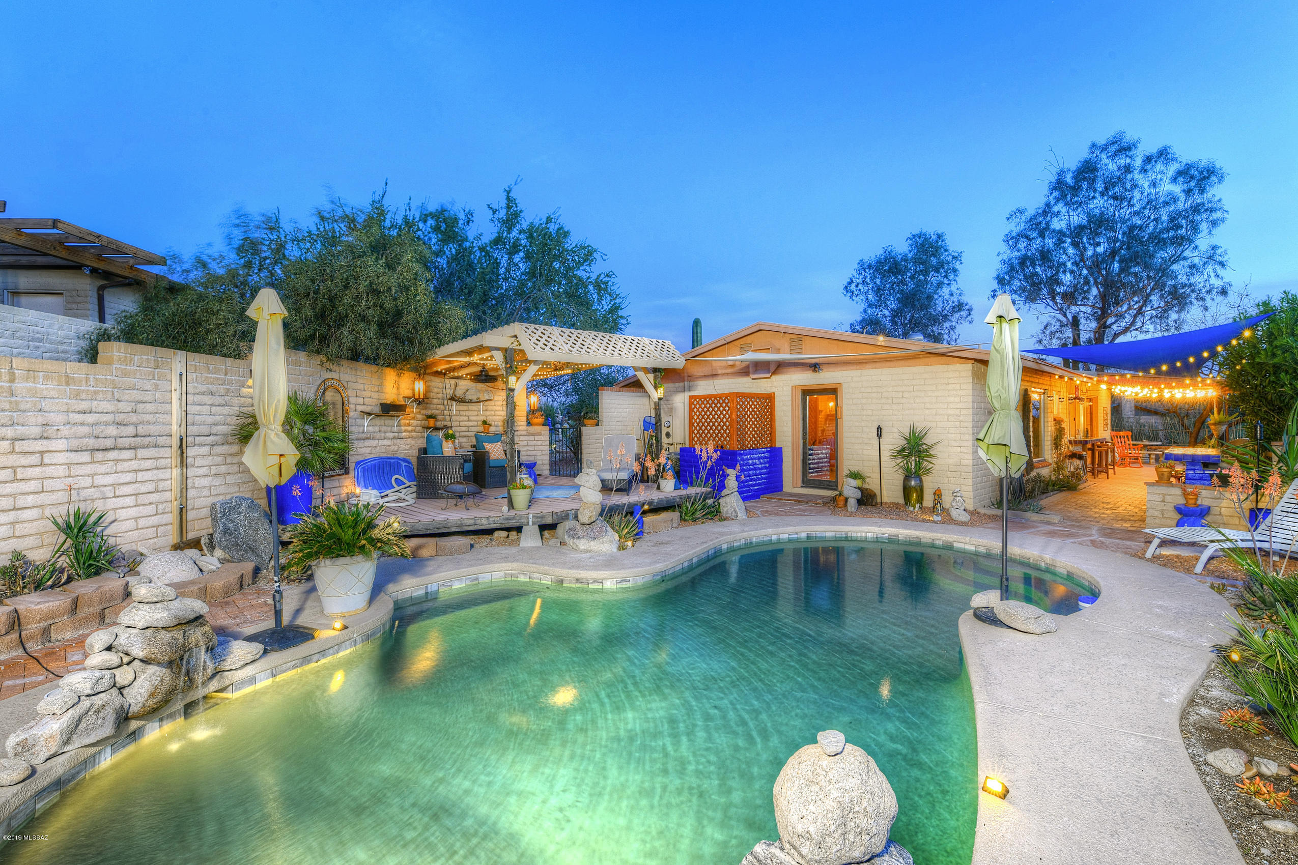 3307 E Ventana Canyon Drive