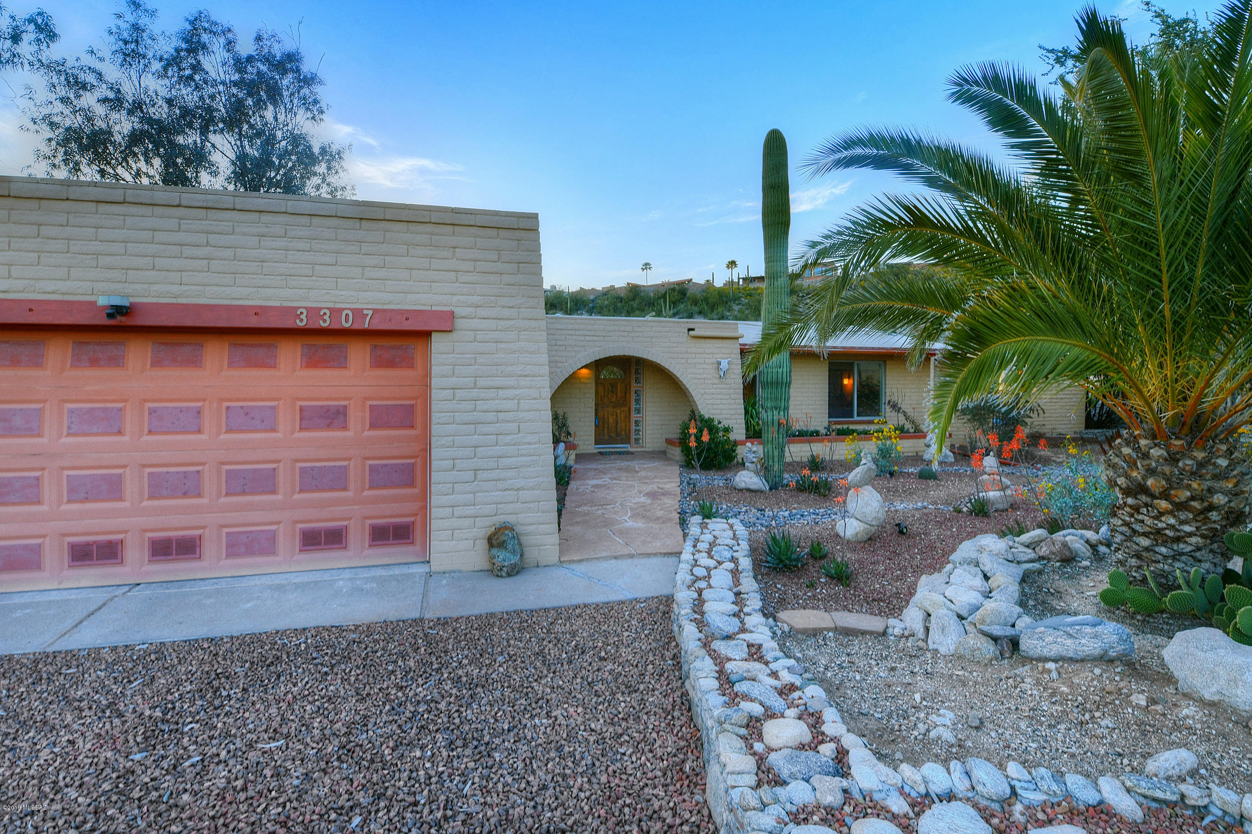 3307 E Ventana Canyon Drive