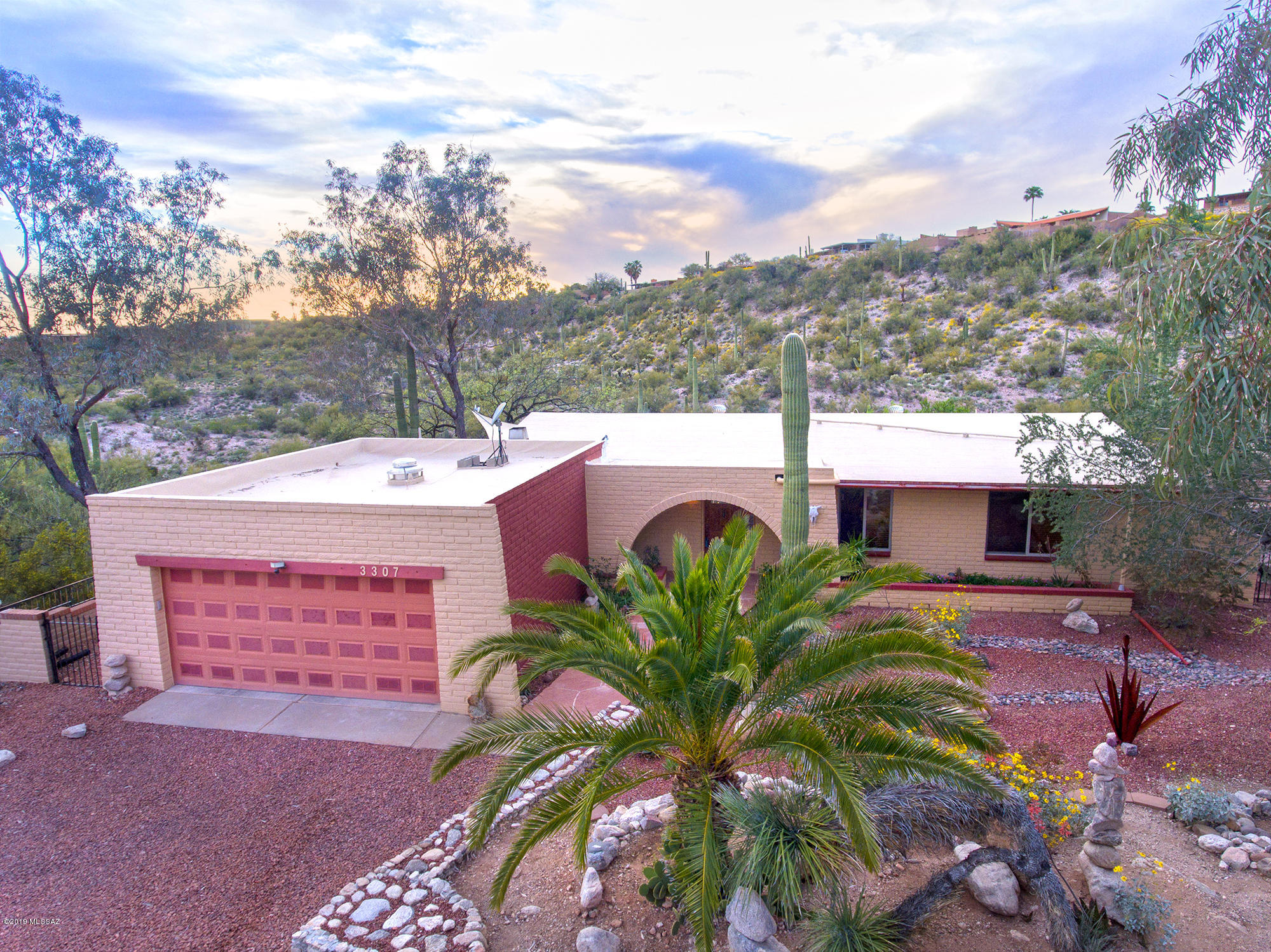 3307 E Ventana Canyon Drive