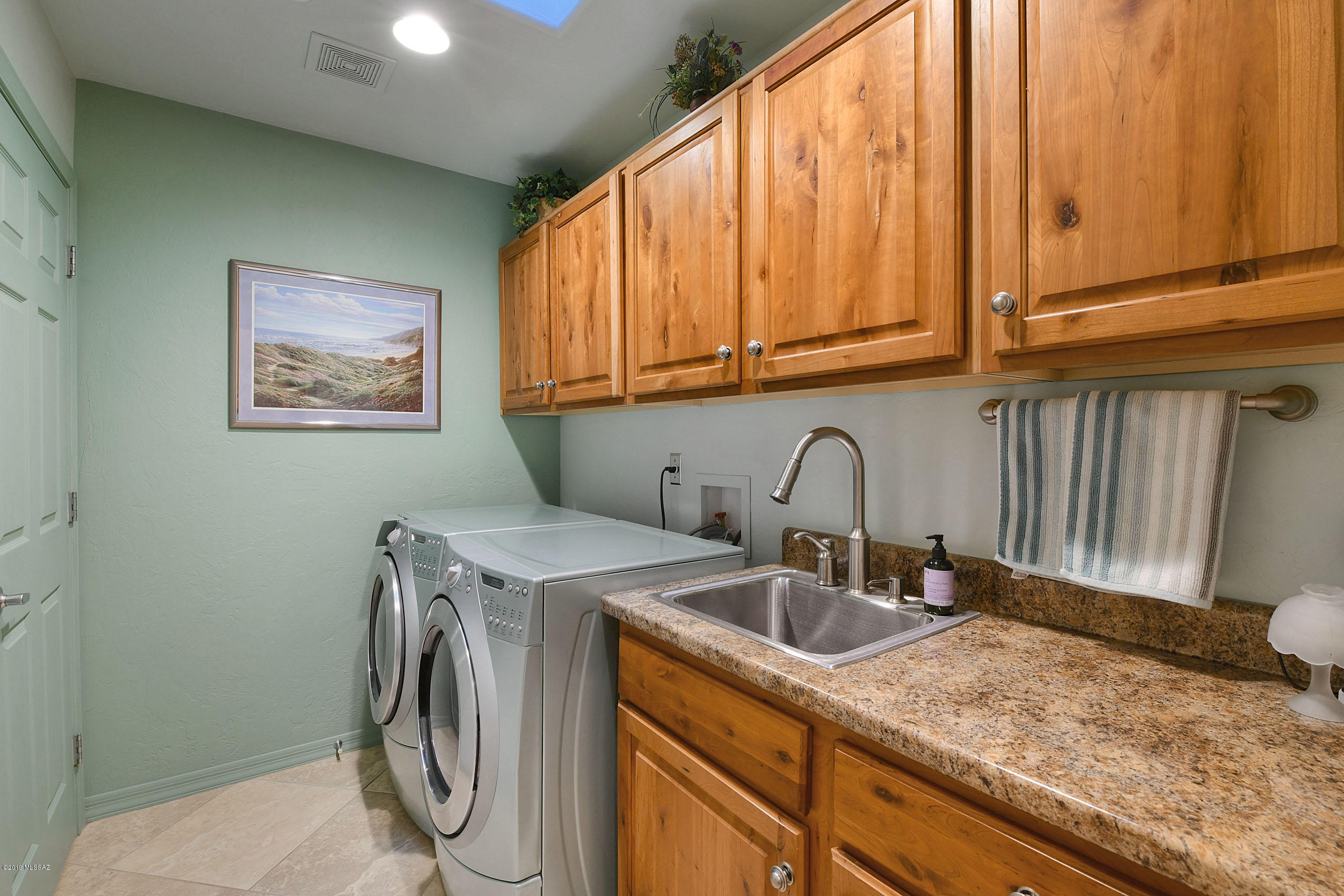 1150 W Ironwood Valley Drive