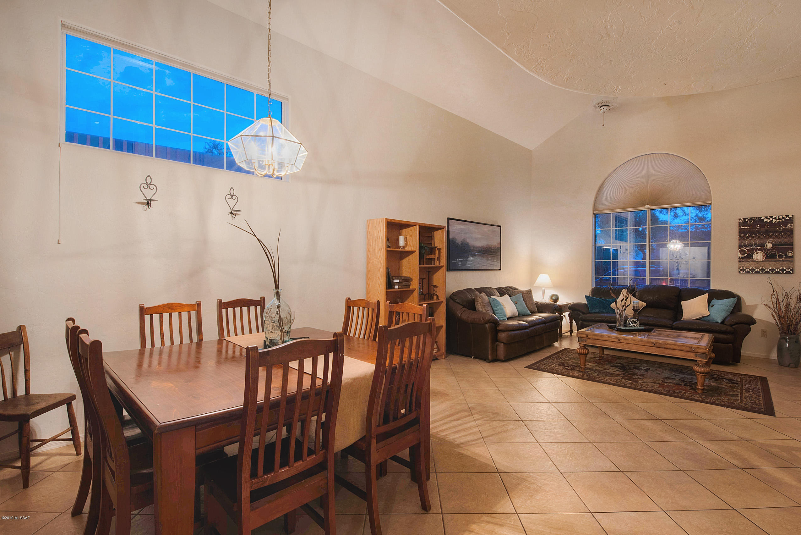 941 W Fox Ridge Lane