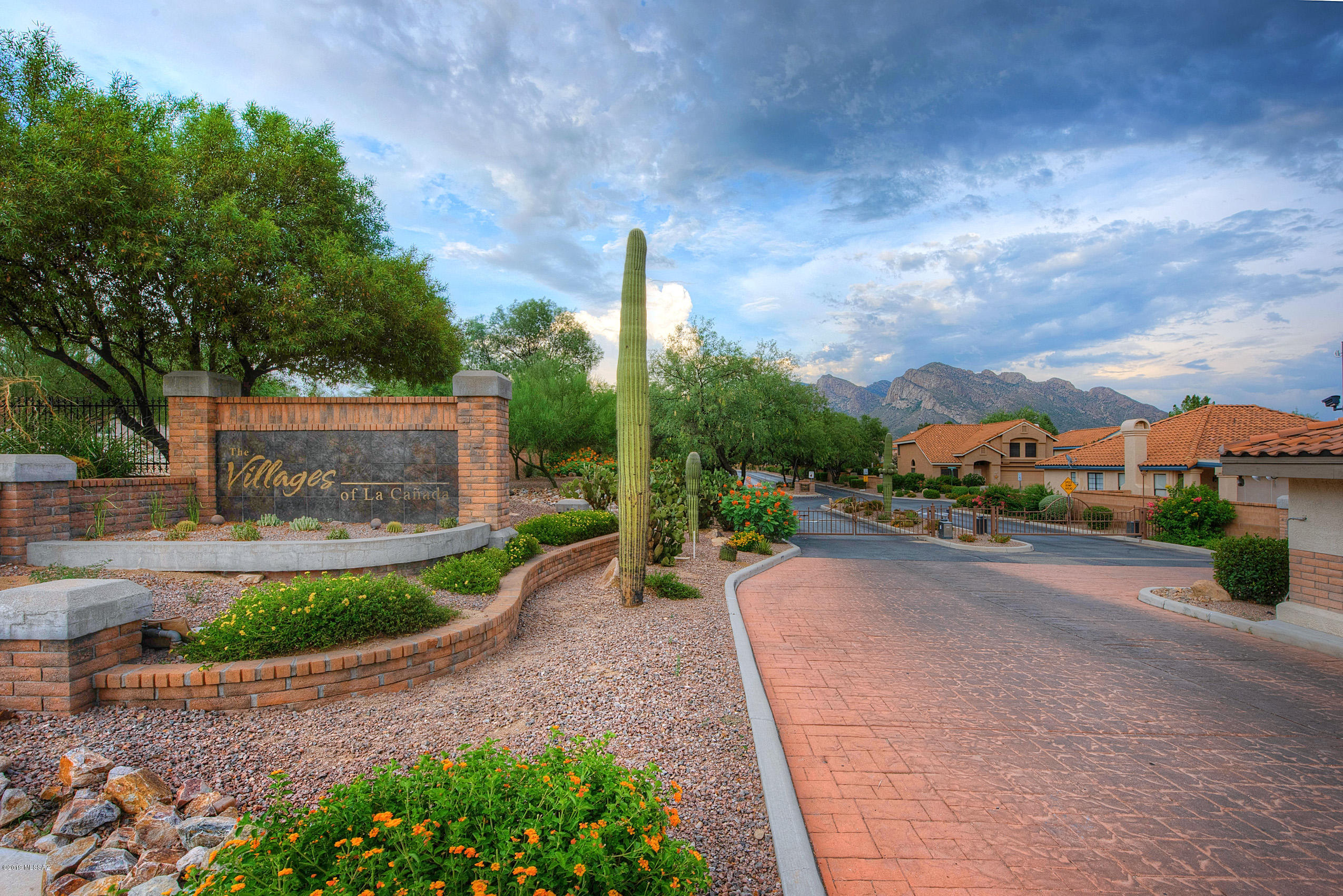 941 W Fox Ridge Lane