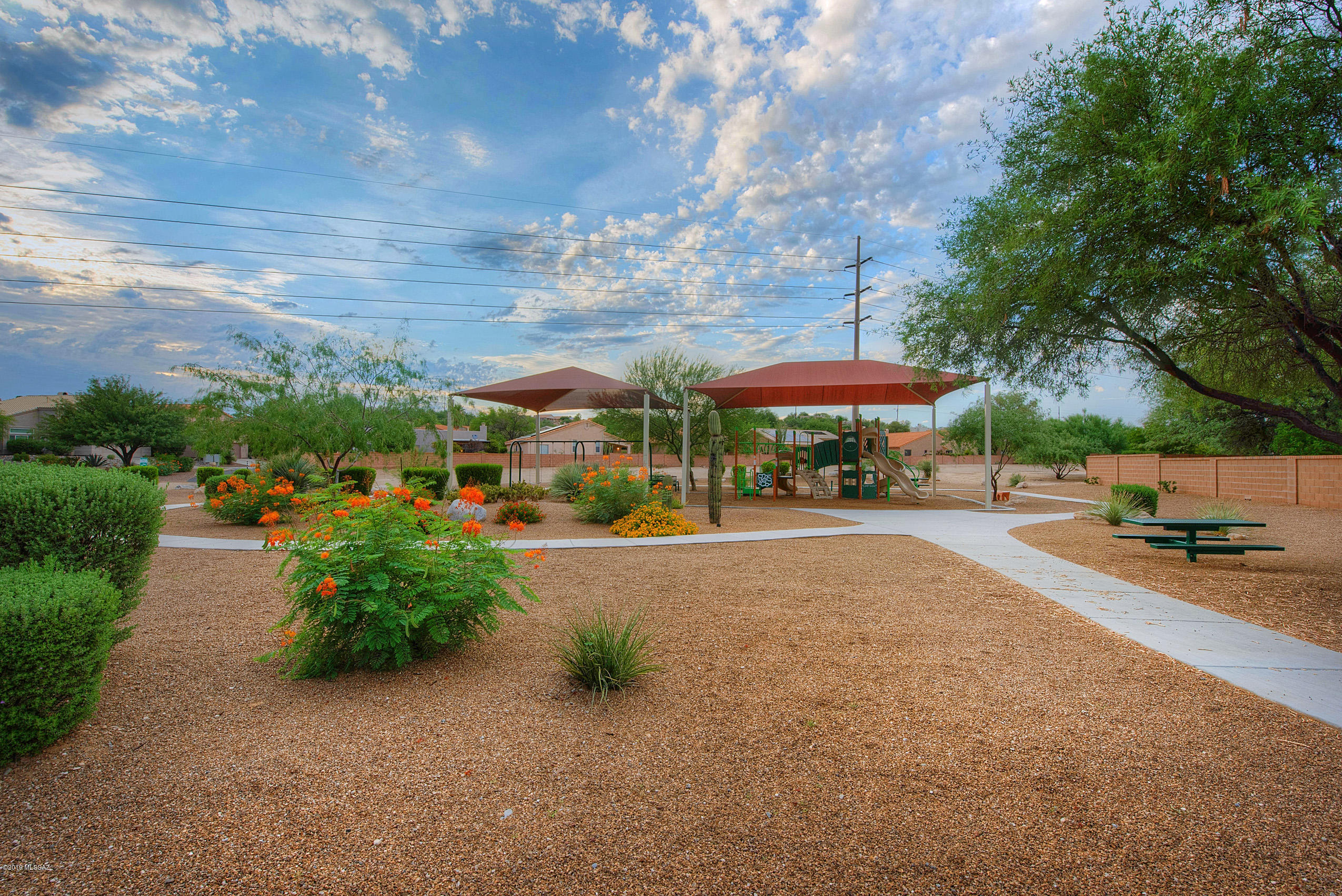 941 W Fox Ridge Lane