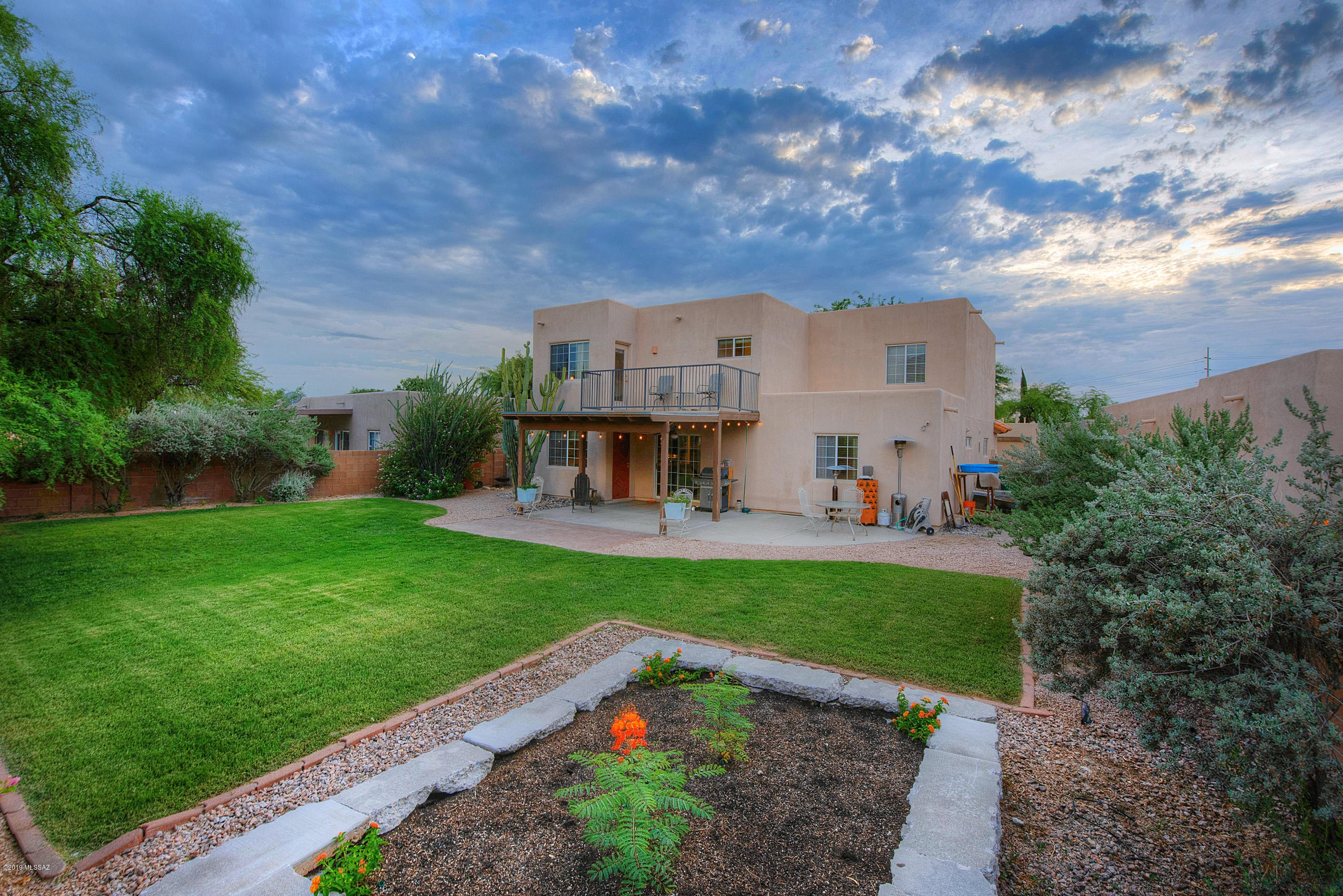 941 W Fox Ridge Lane