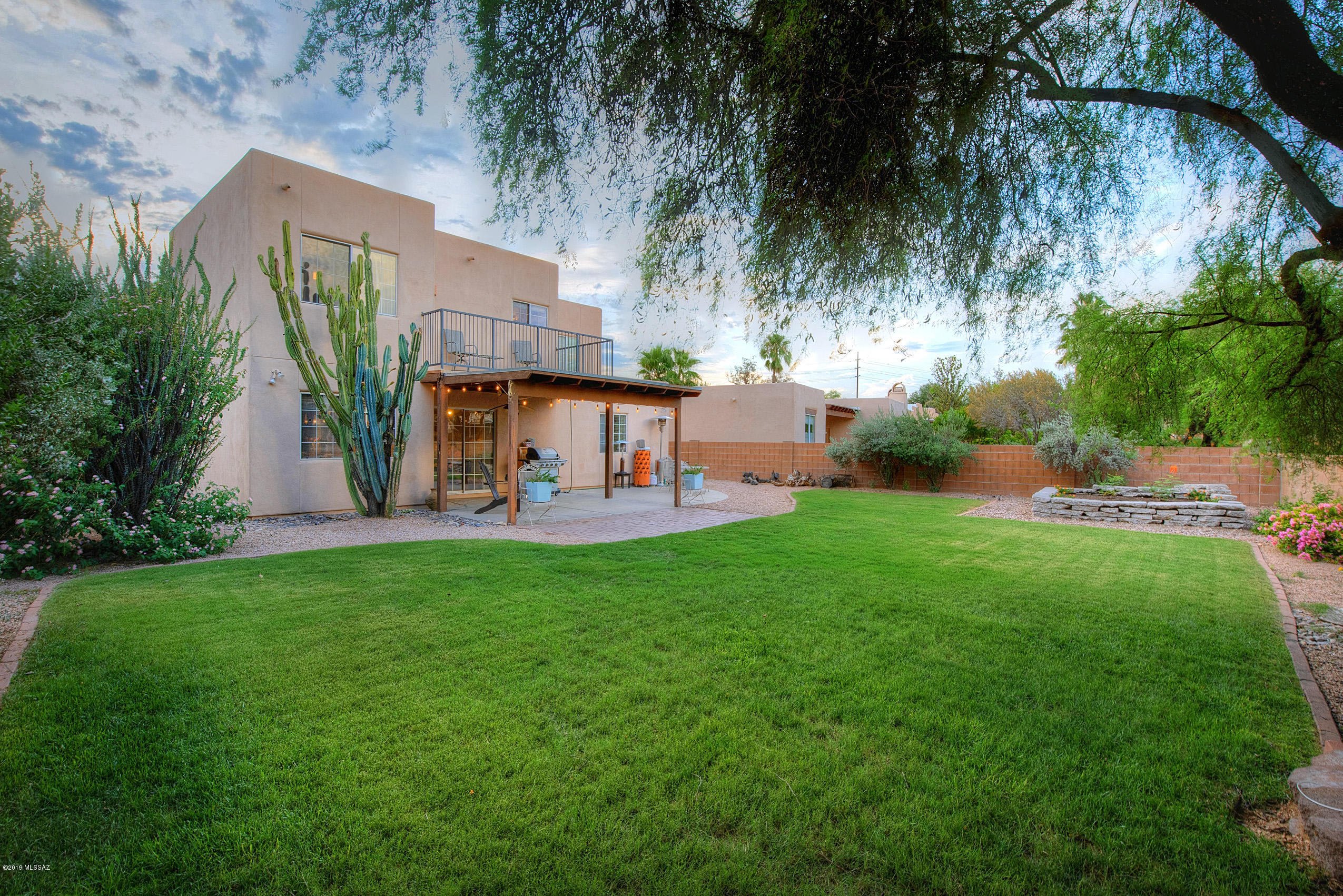 941 W Fox Ridge Lane