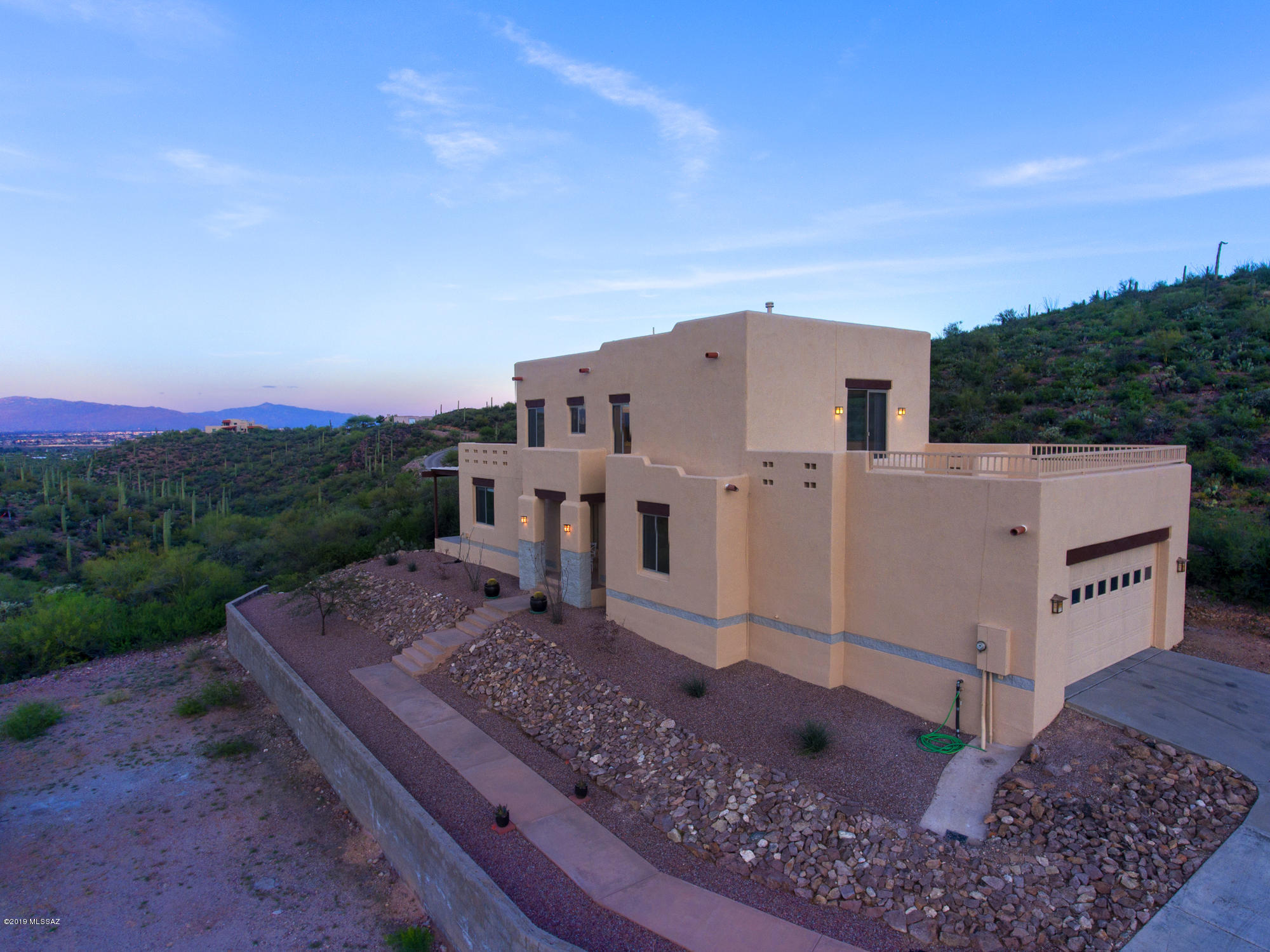 3195 W Mockingbird Lane