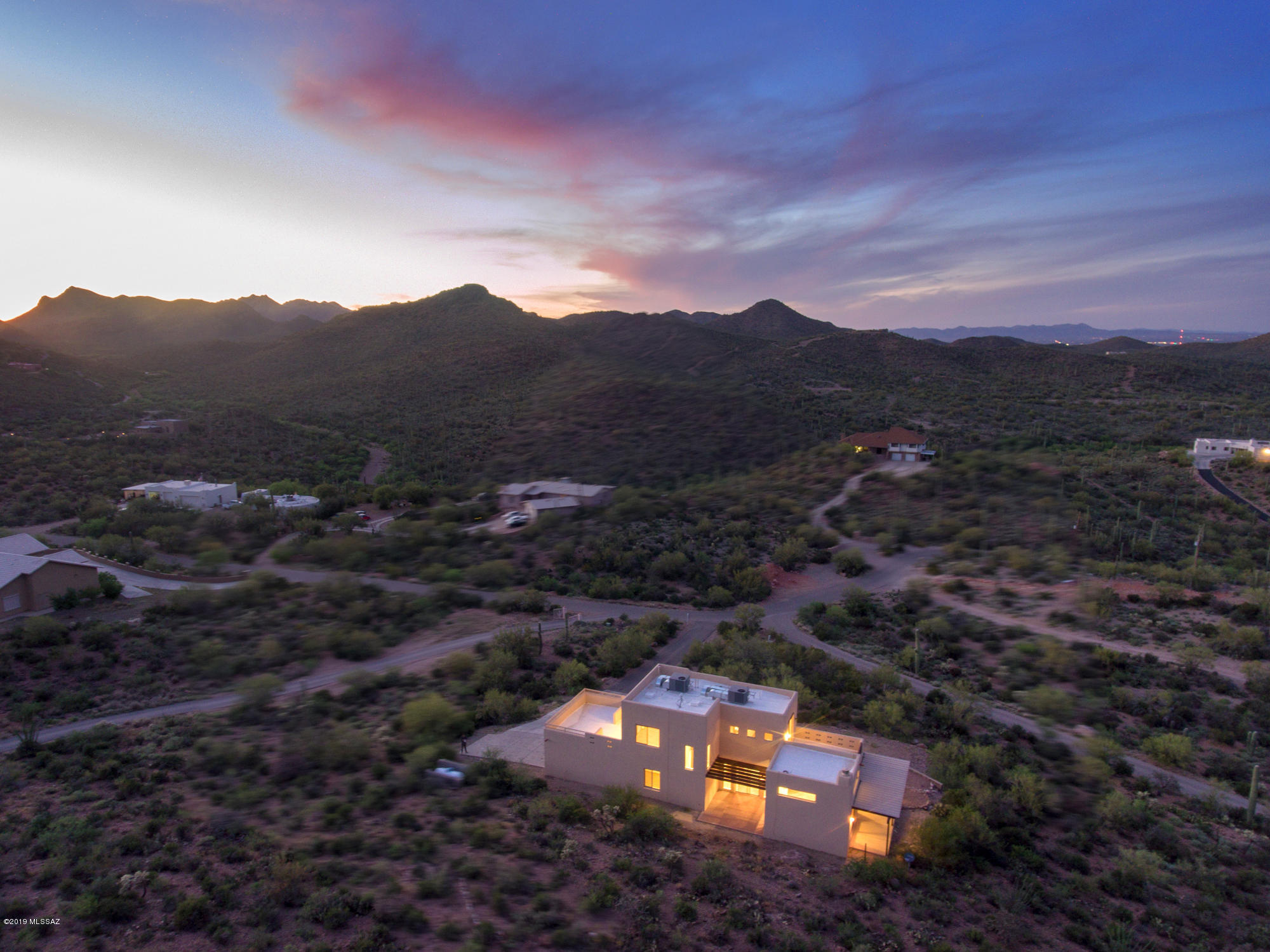 3195 W Mockingbird Lane