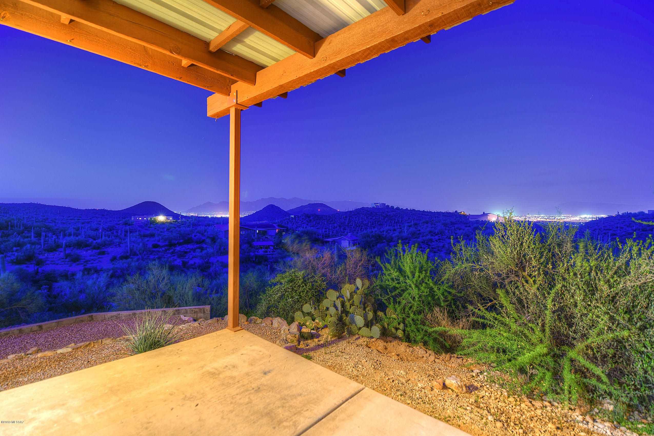 3195 W Mockingbird Lane