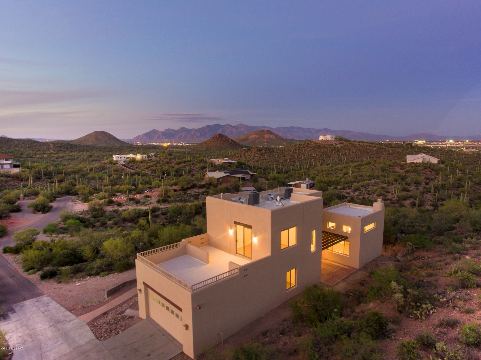 3195 W Mockingbird Lane