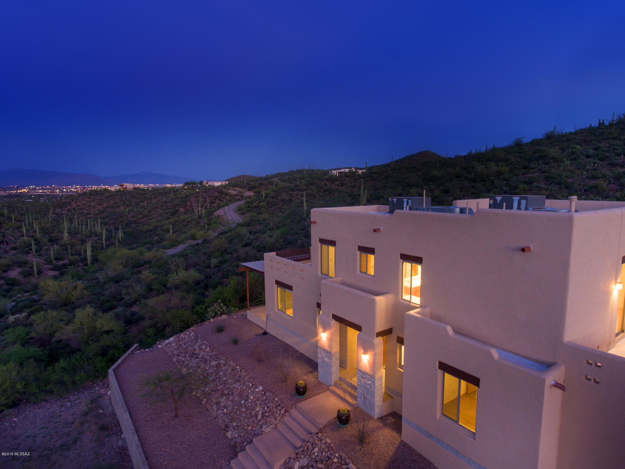 3195 W Mockingbird Lane