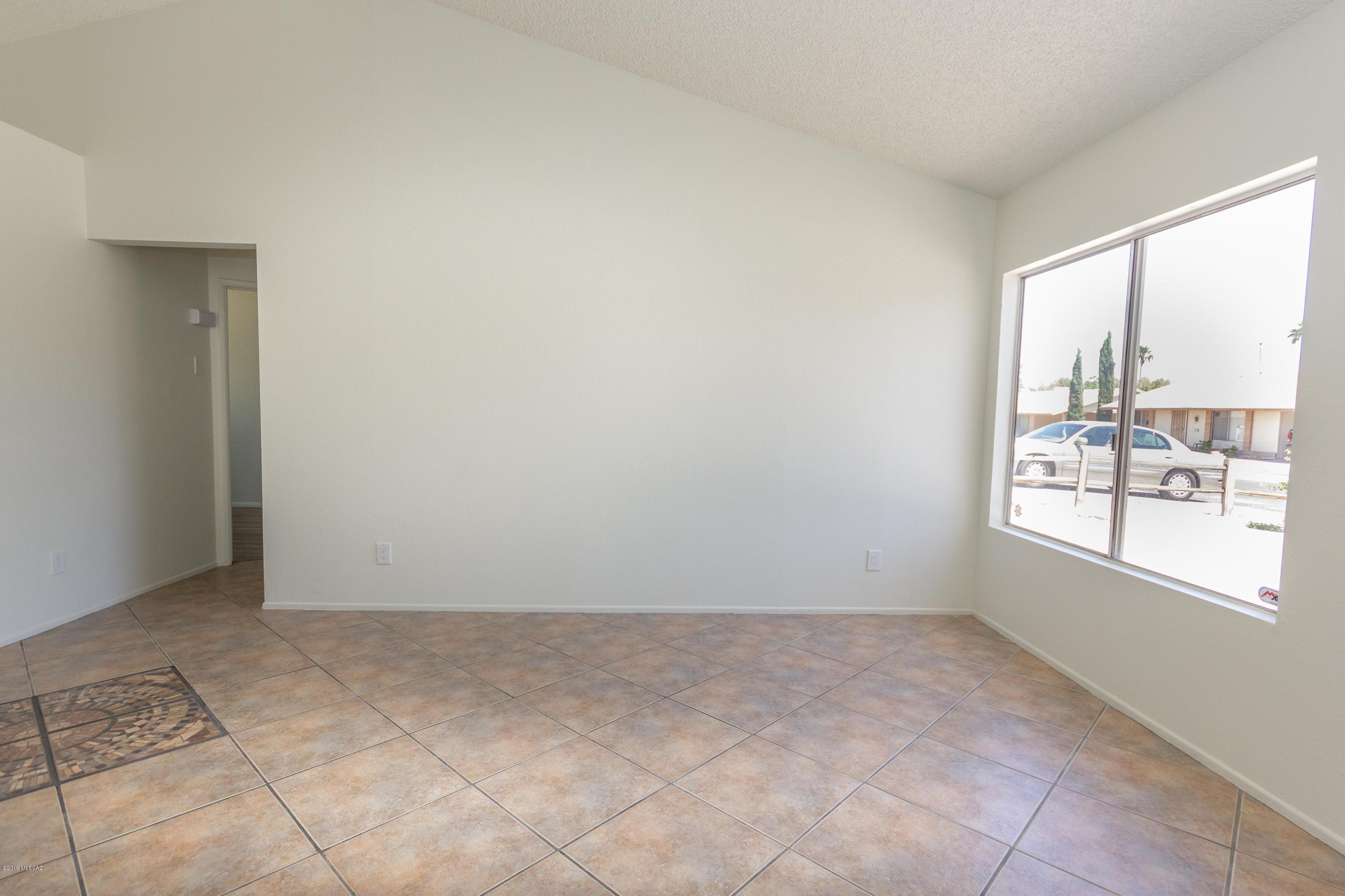 2600 W Vereda De La Tierra