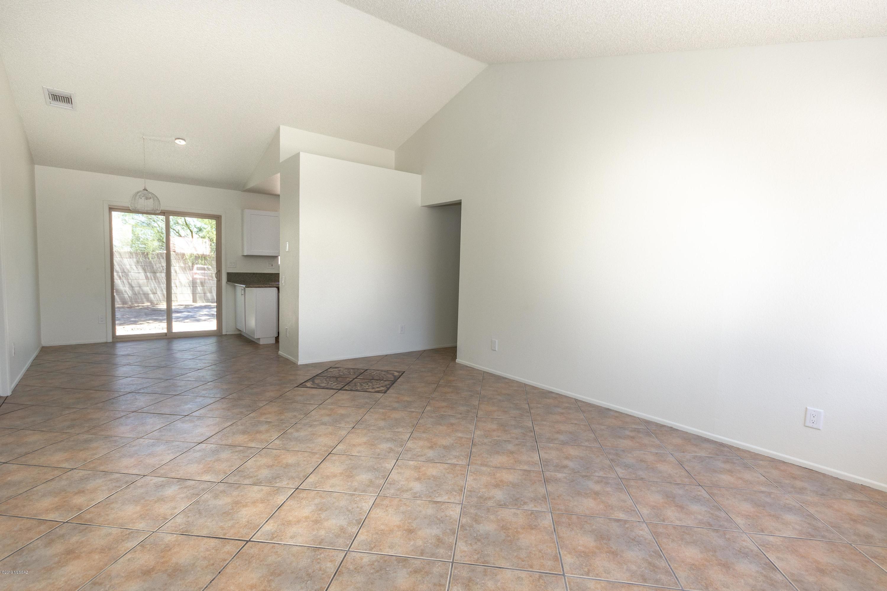 2600 W Vereda De La Tierra