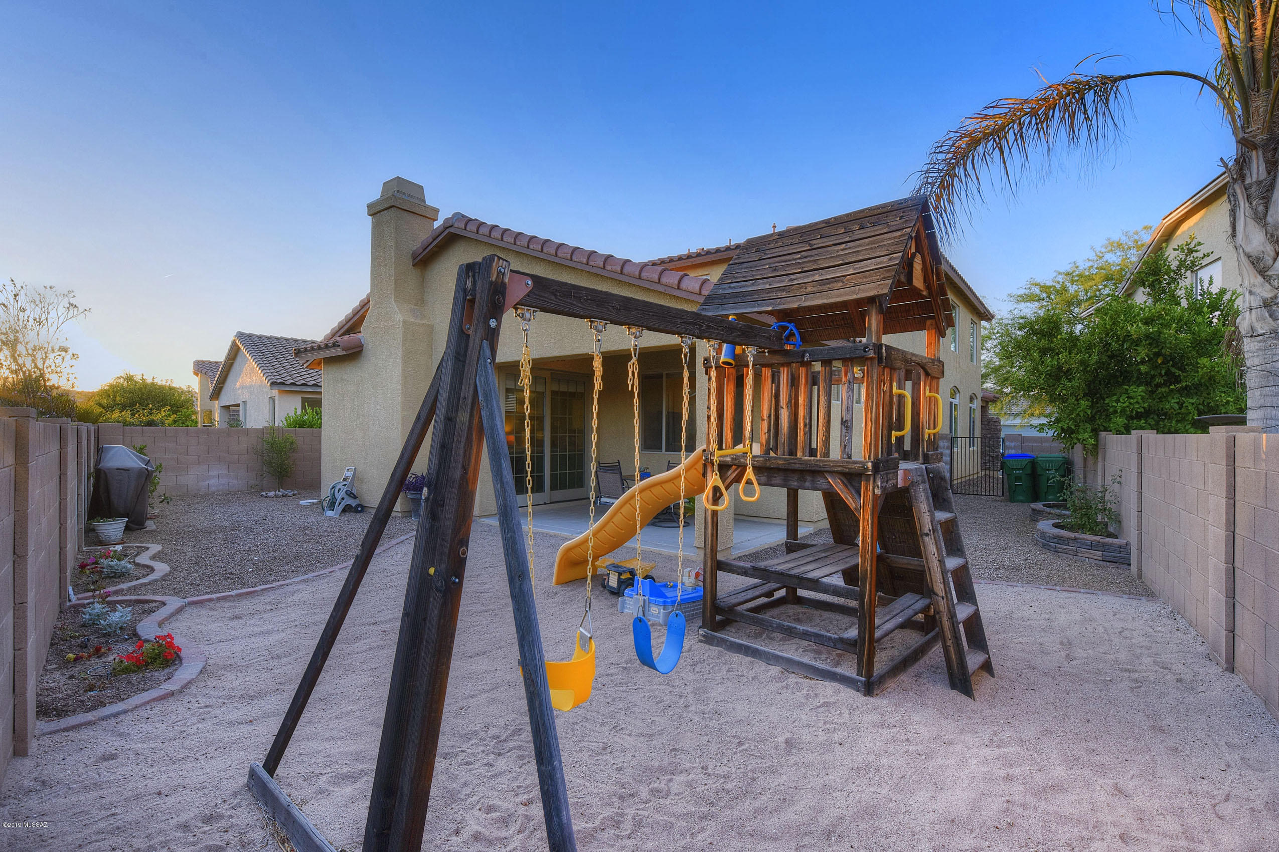 965 W Cork Oak Place