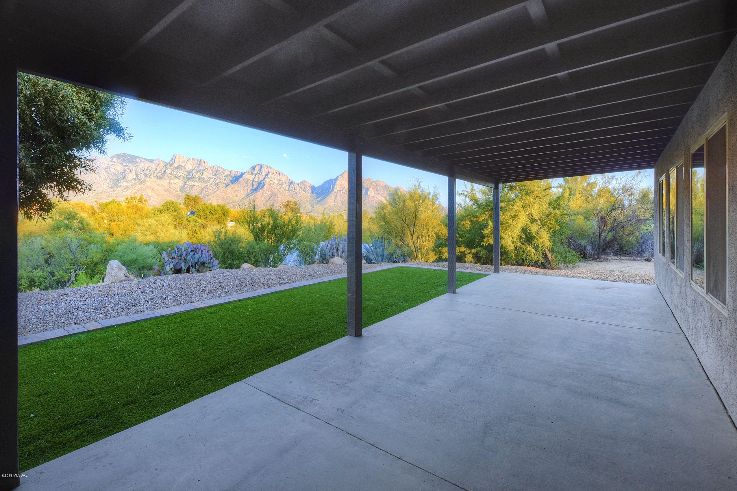 11832 N Mandarin Lane