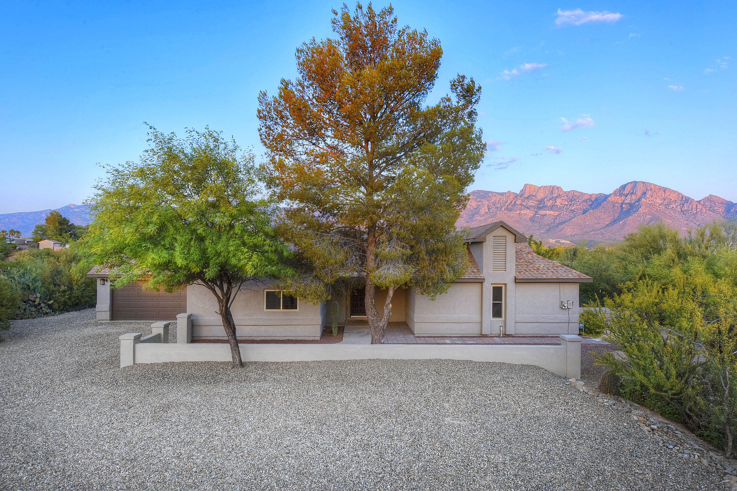 11832 N Mandarin Lane