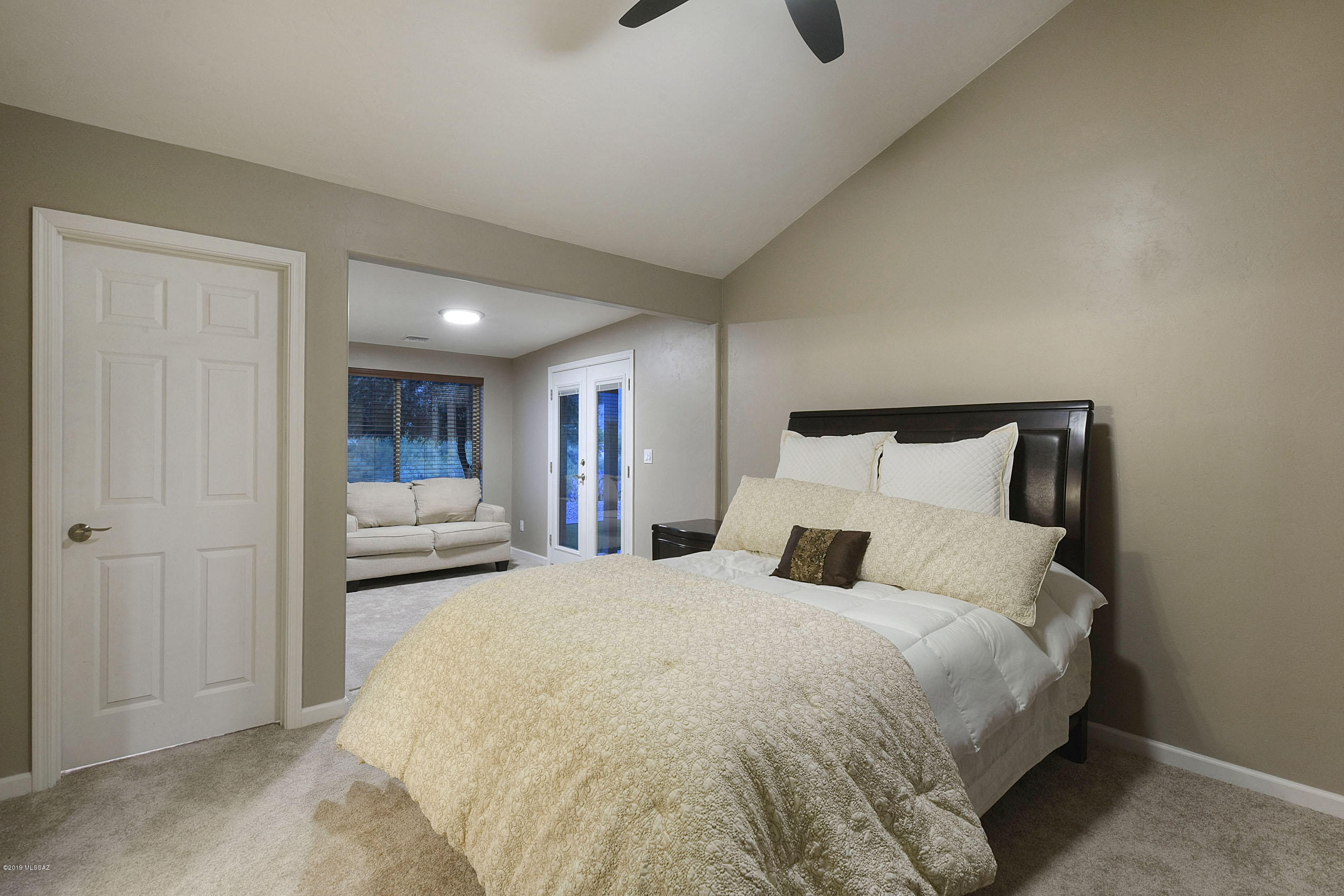 11832 N Mandarin Lane