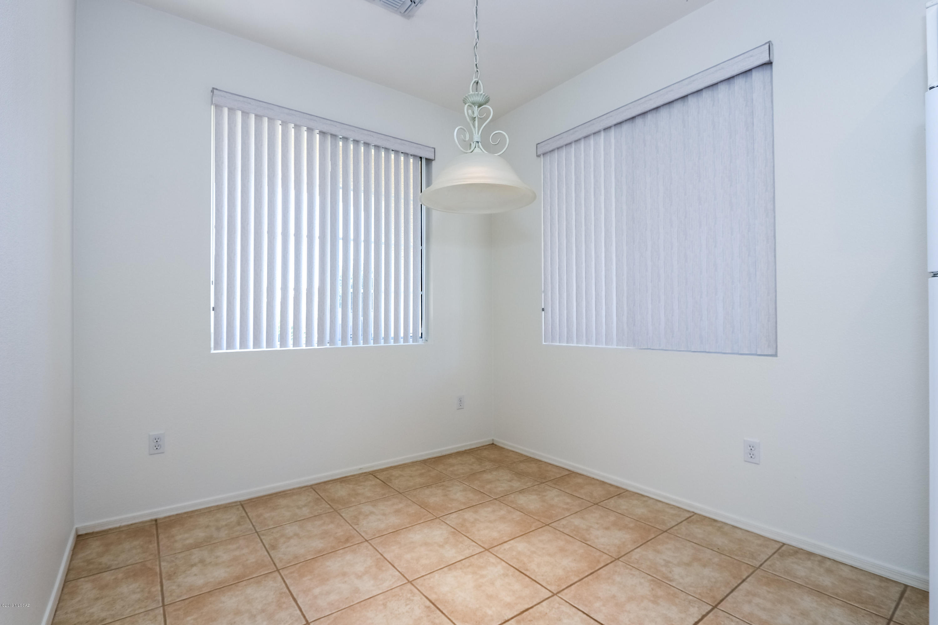 9349 N Sombrero Canyon Drive