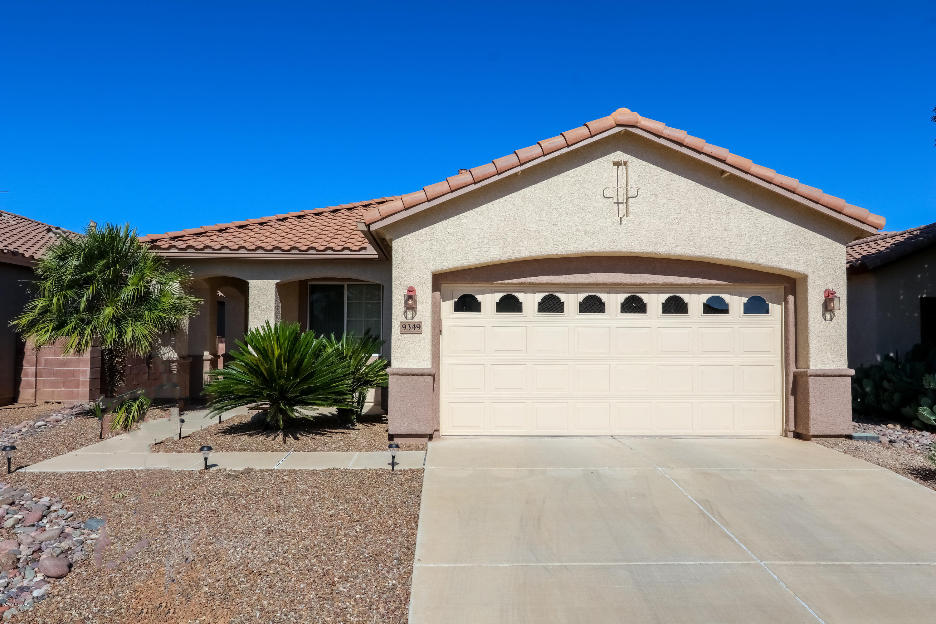 9349 N Sombrero Canyon Drive