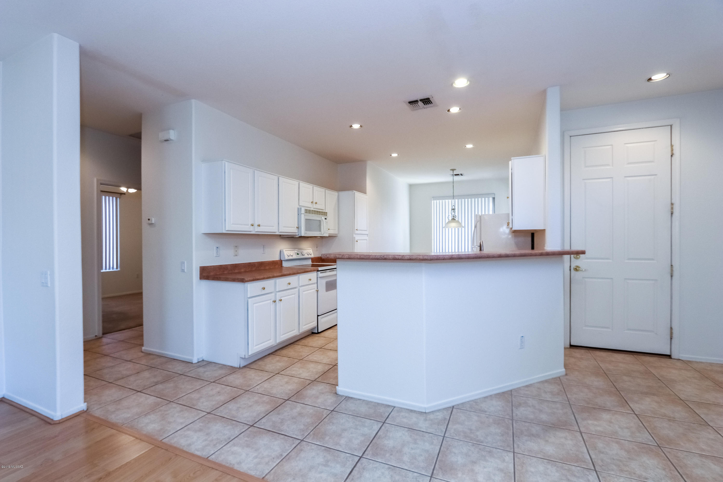 9349 N Sombrero Canyon Drive