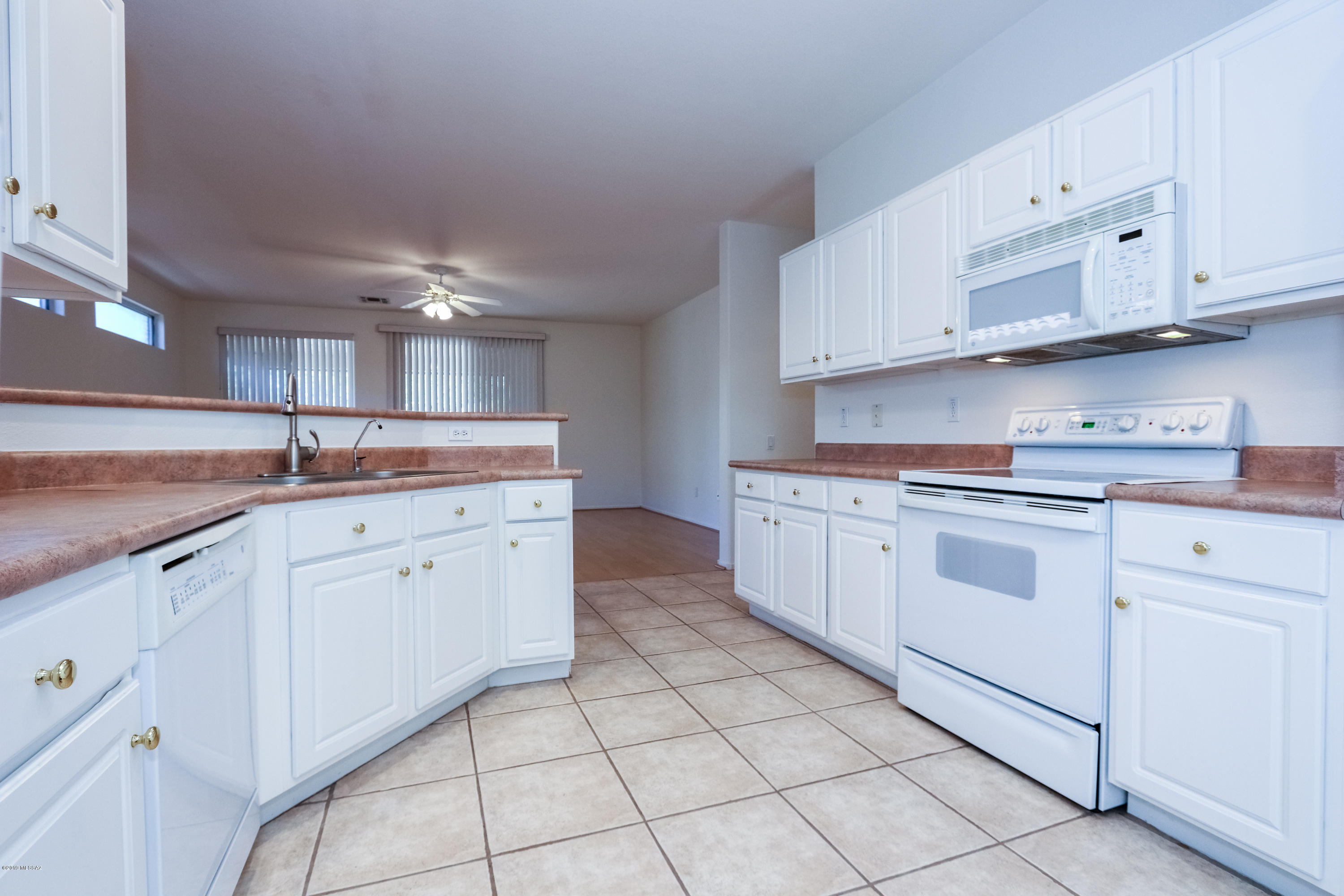 9349 N Sombrero Canyon Drive