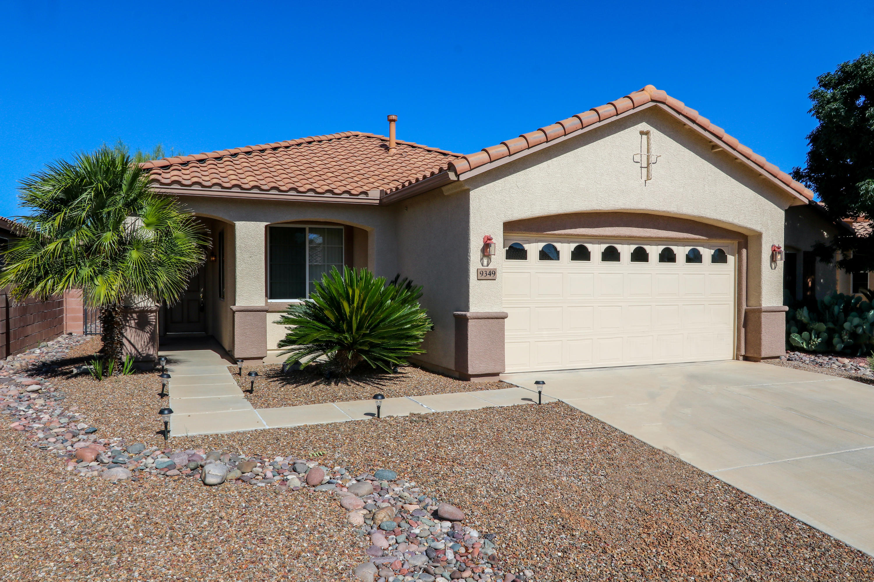 9349 N Sombrero Canyon Drive