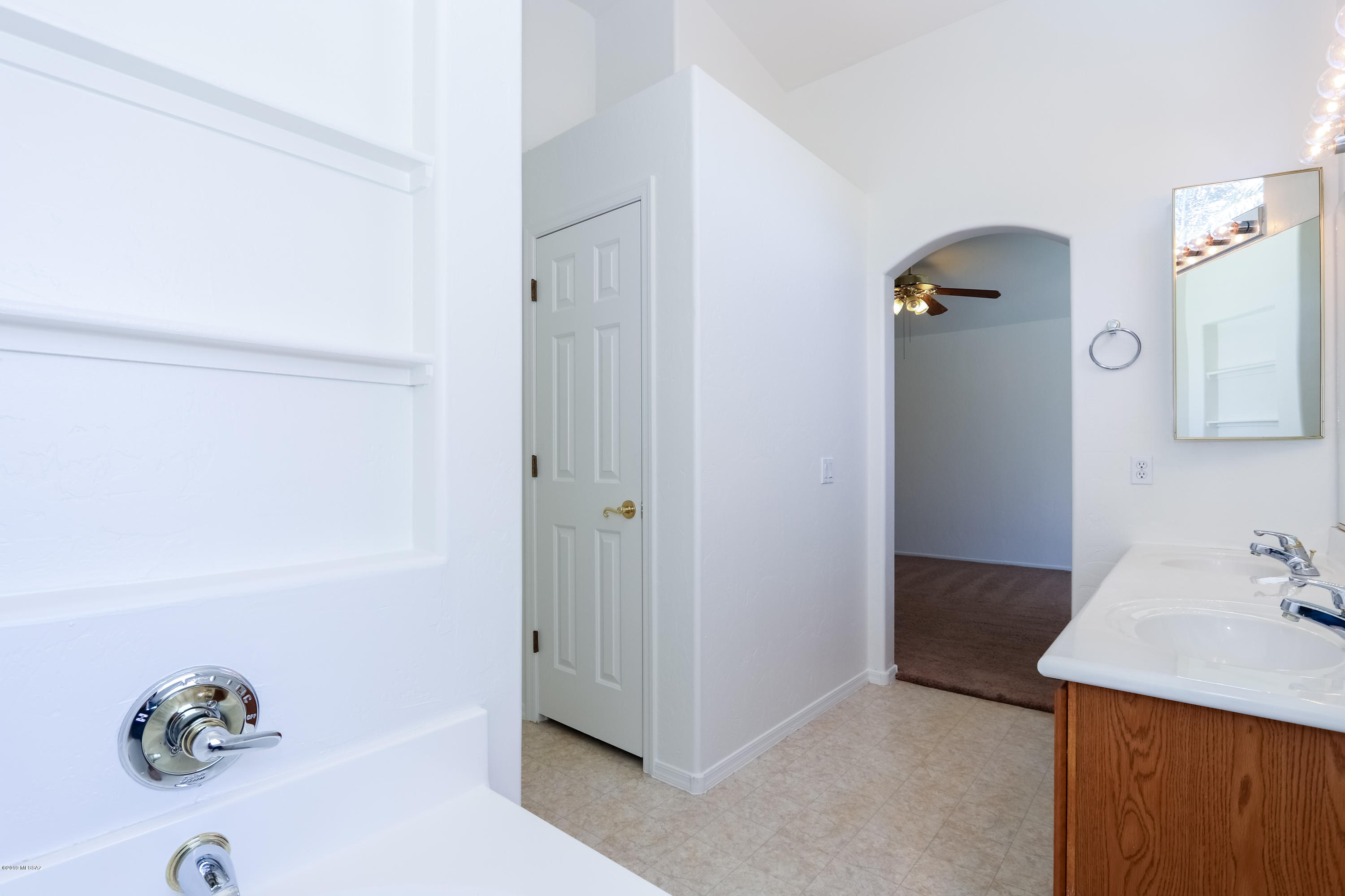 494 W Tara Danette Drive