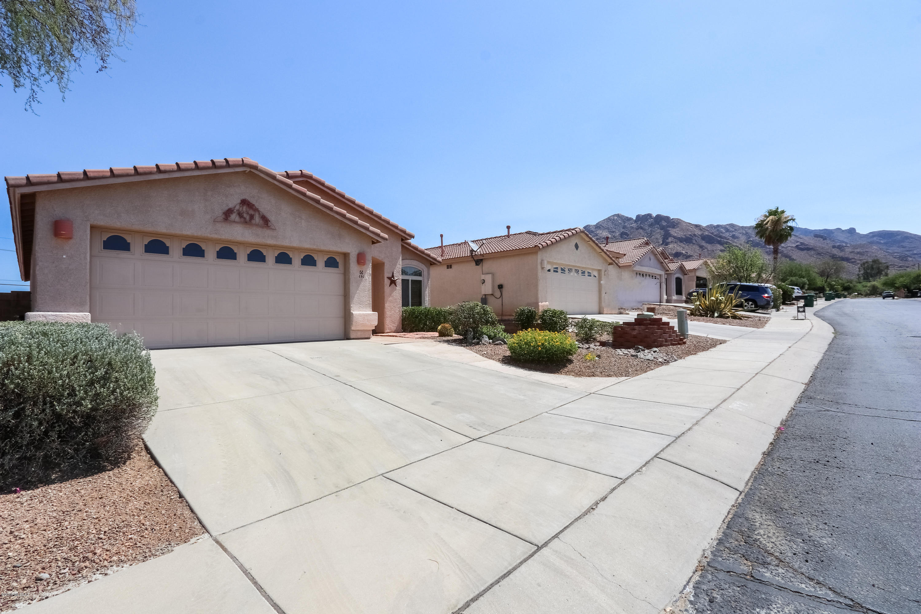 494 W Tara Danette Drive