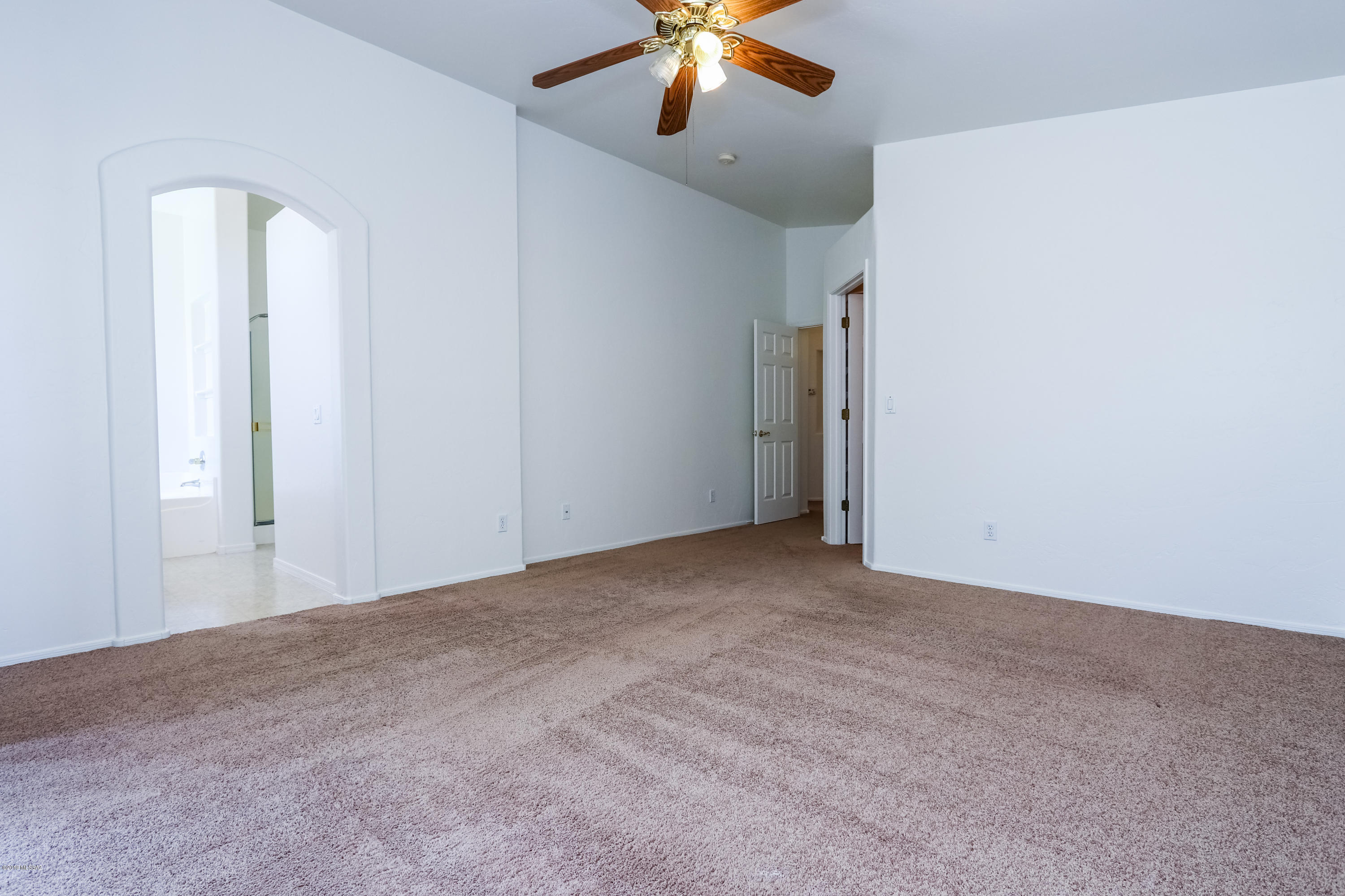 494 W Tara Danette Drive