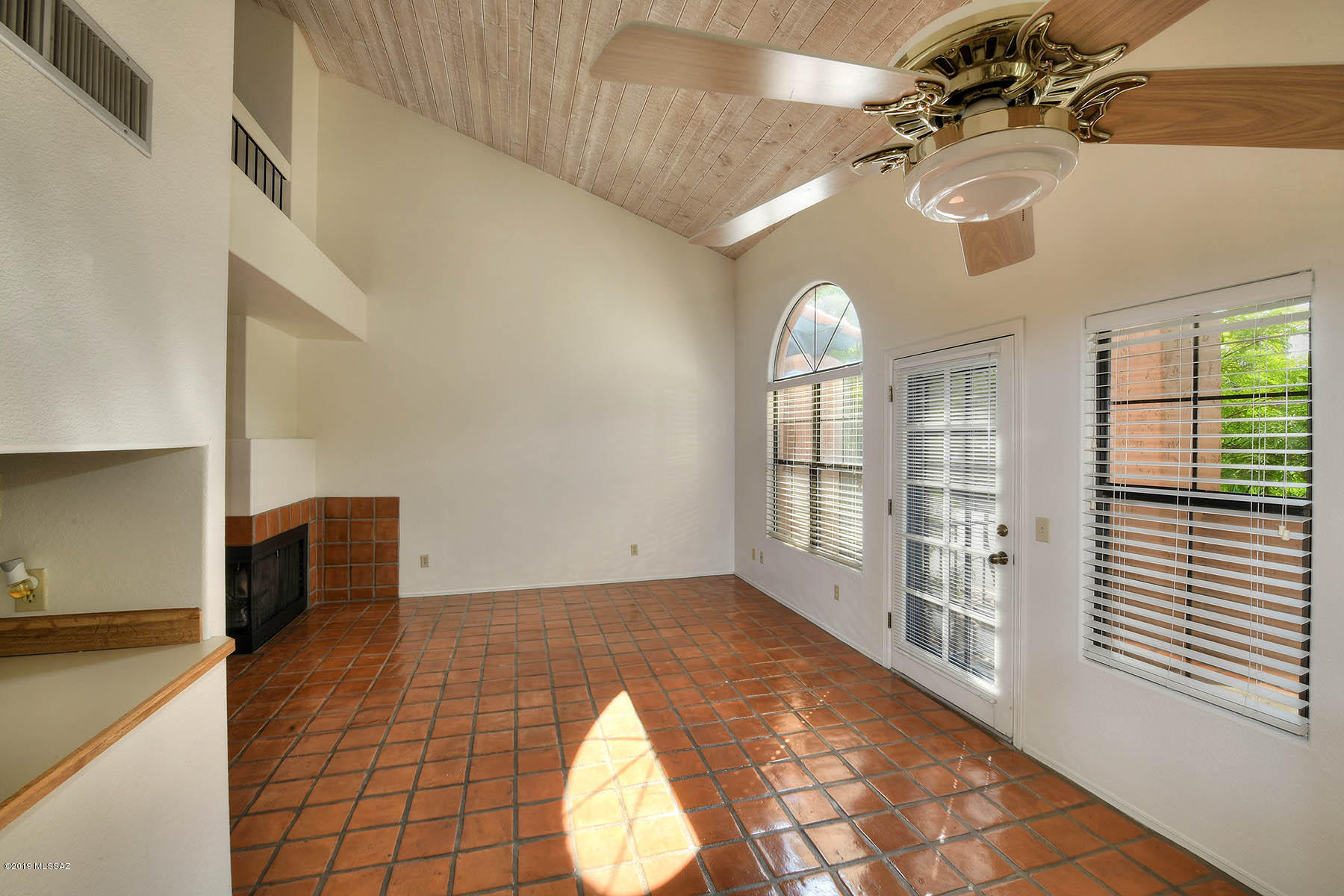 5353 N Paseo De La Terraza