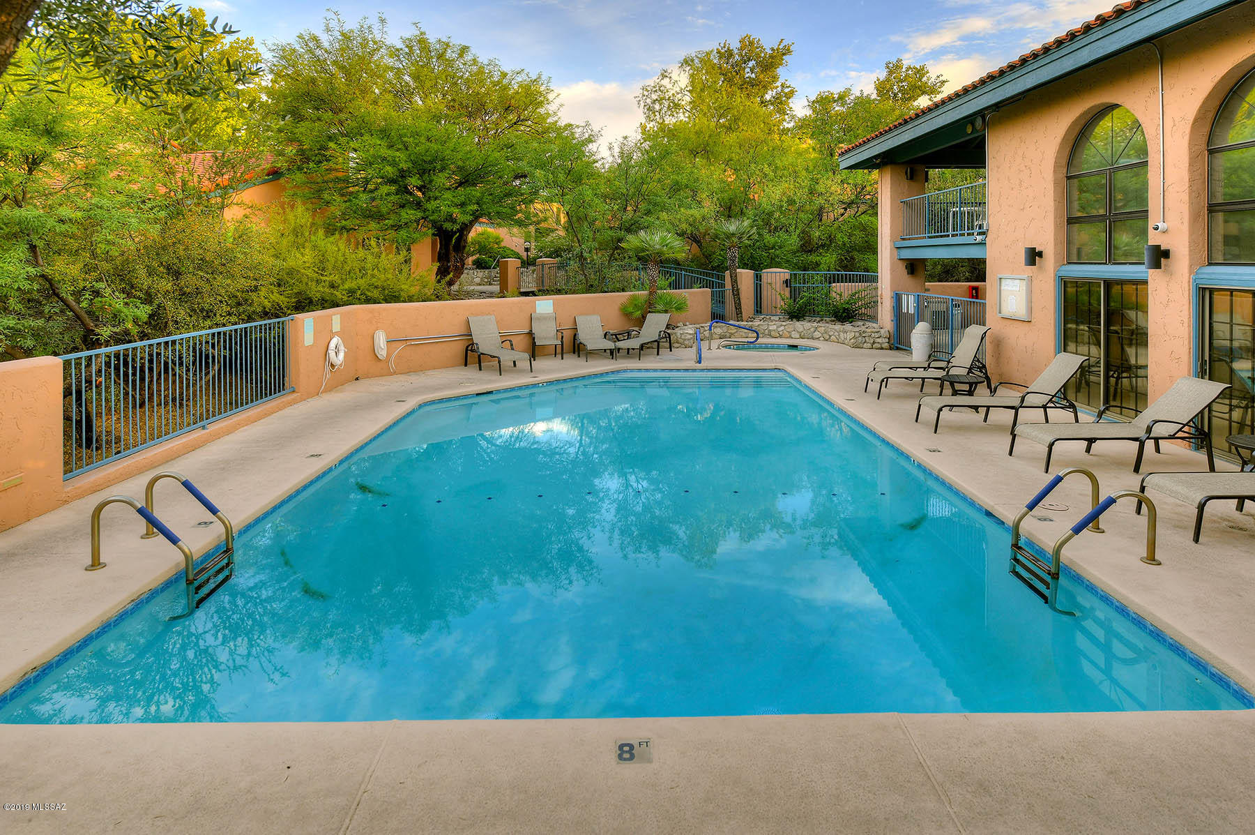 5353 N Paseo De La Terraza