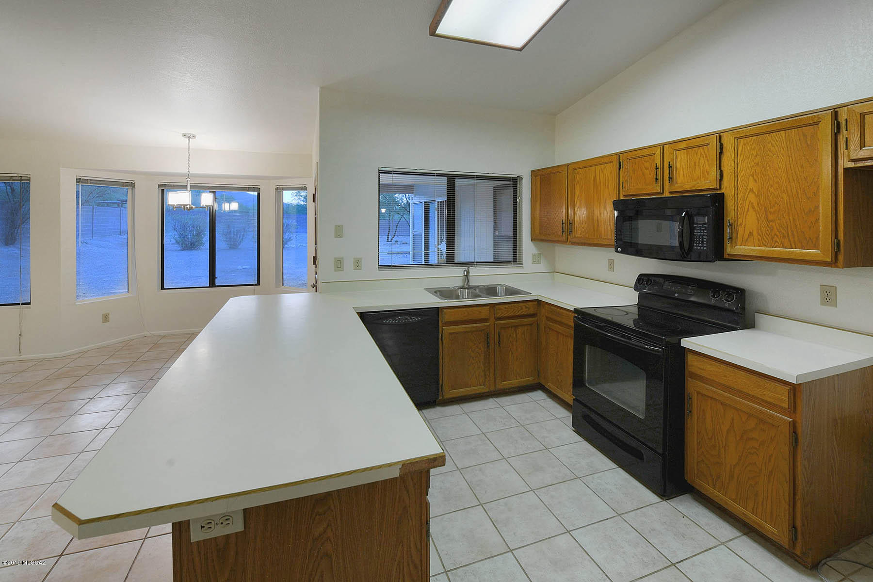 5710 N Avenida Silencioso