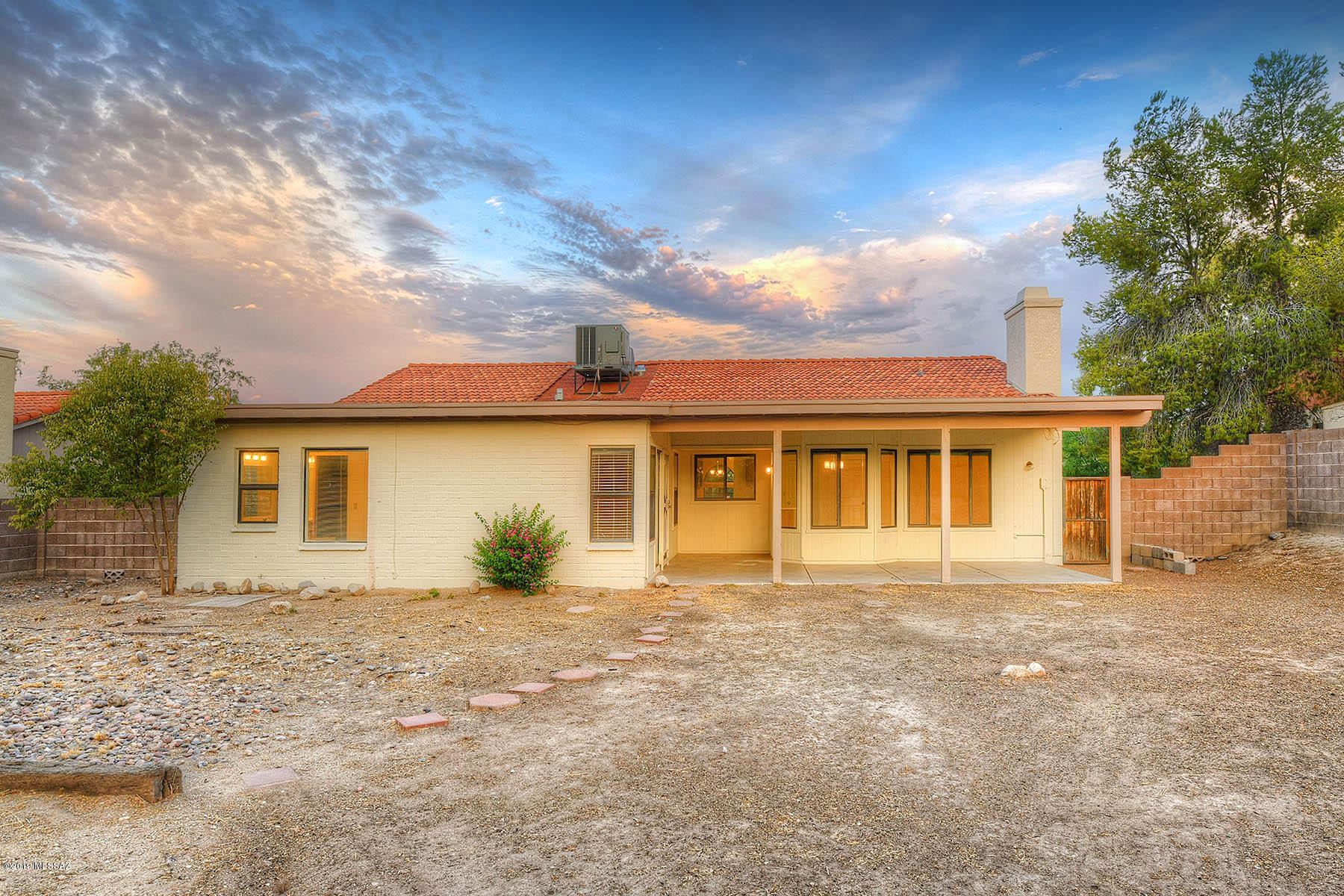 5710 N Avenida Silencioso