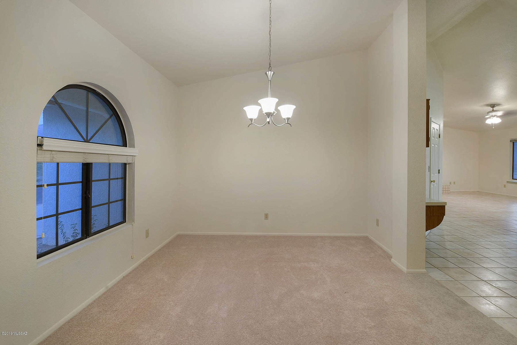 5710 N Avenida Silencioso