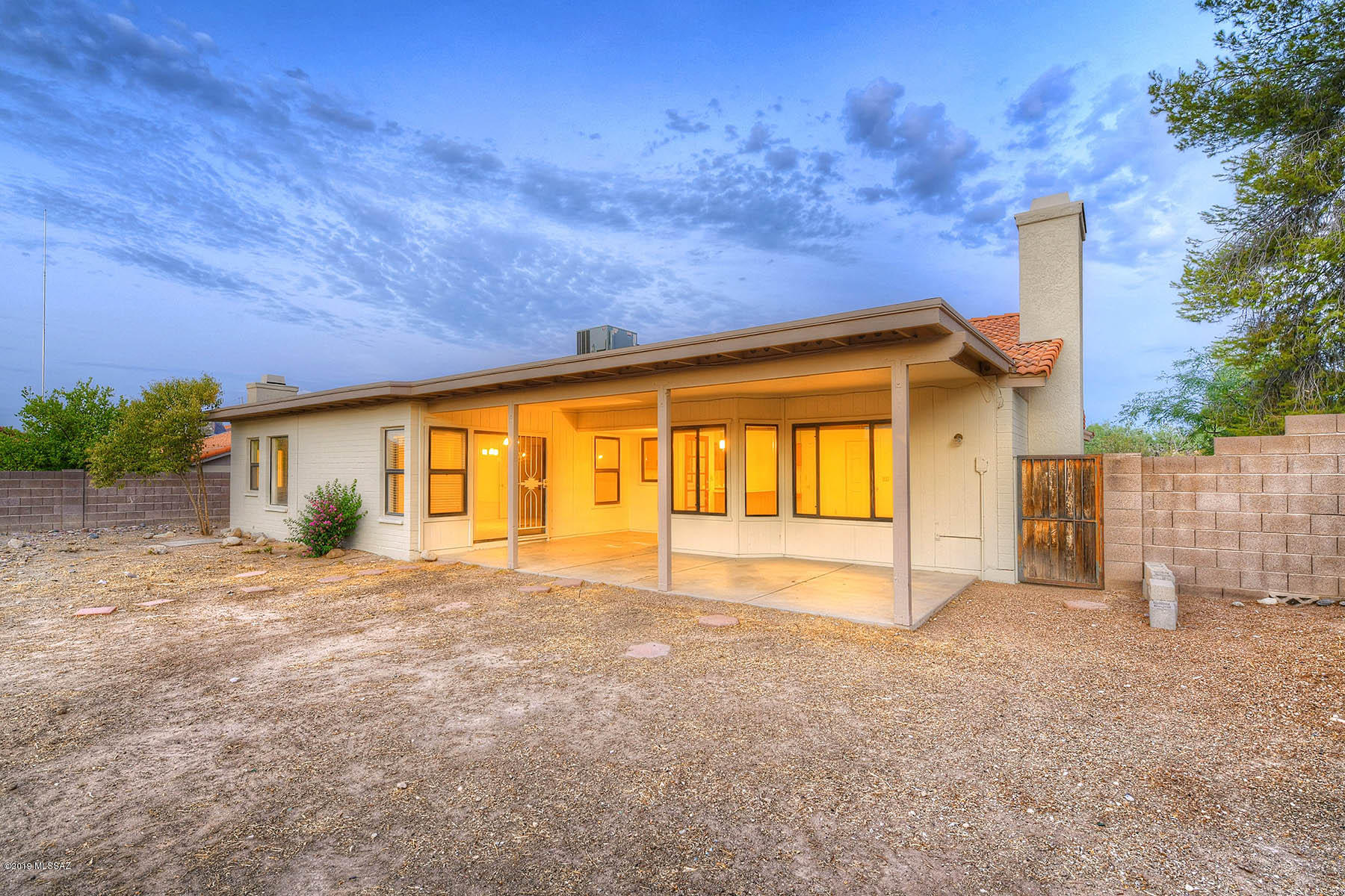 5710 N Avenida Silencioso