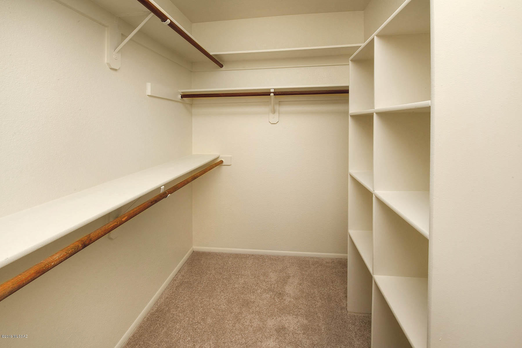 5710 N Avenida Silencioso