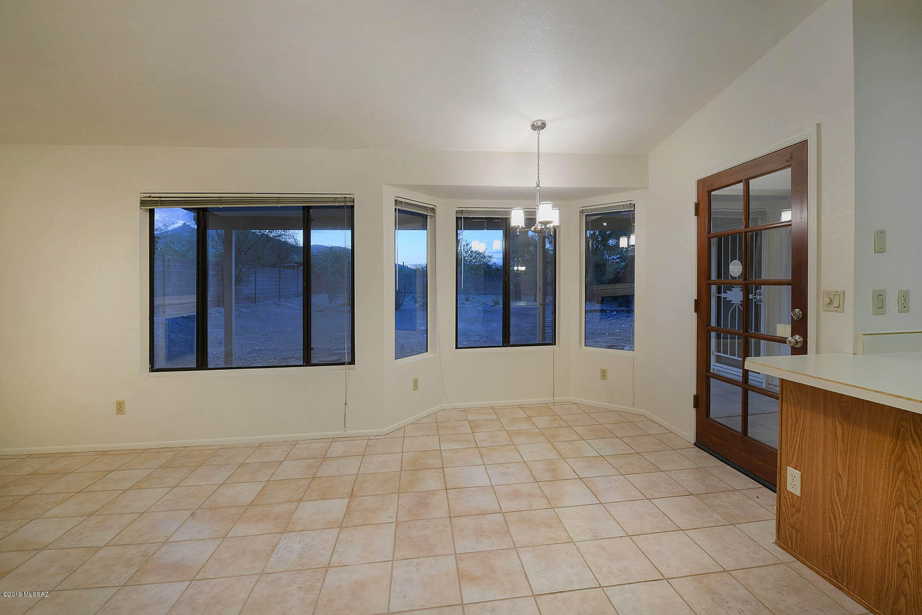 5710 N Avenida Silencioso