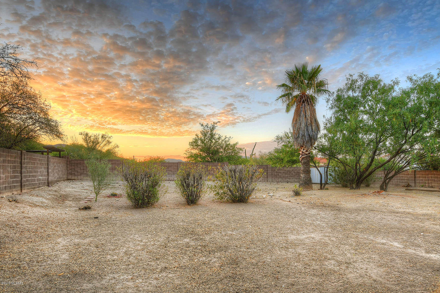 5710 N Avenida Silencioso