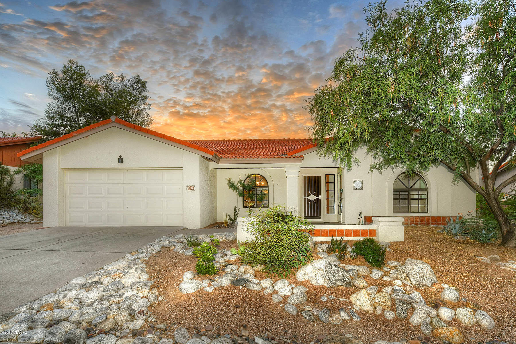 5710 N Avenida Silencioso