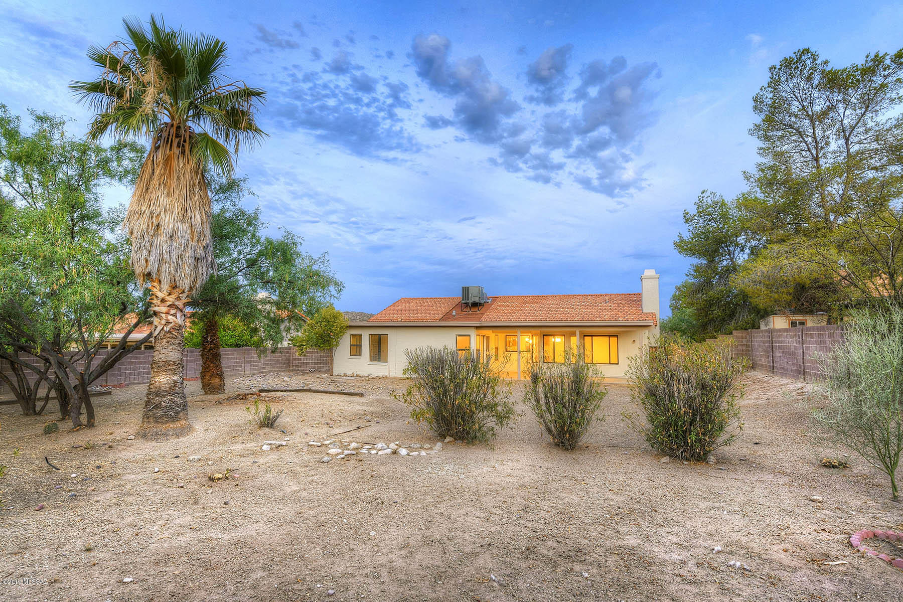 5710 N Avenida Silencioso