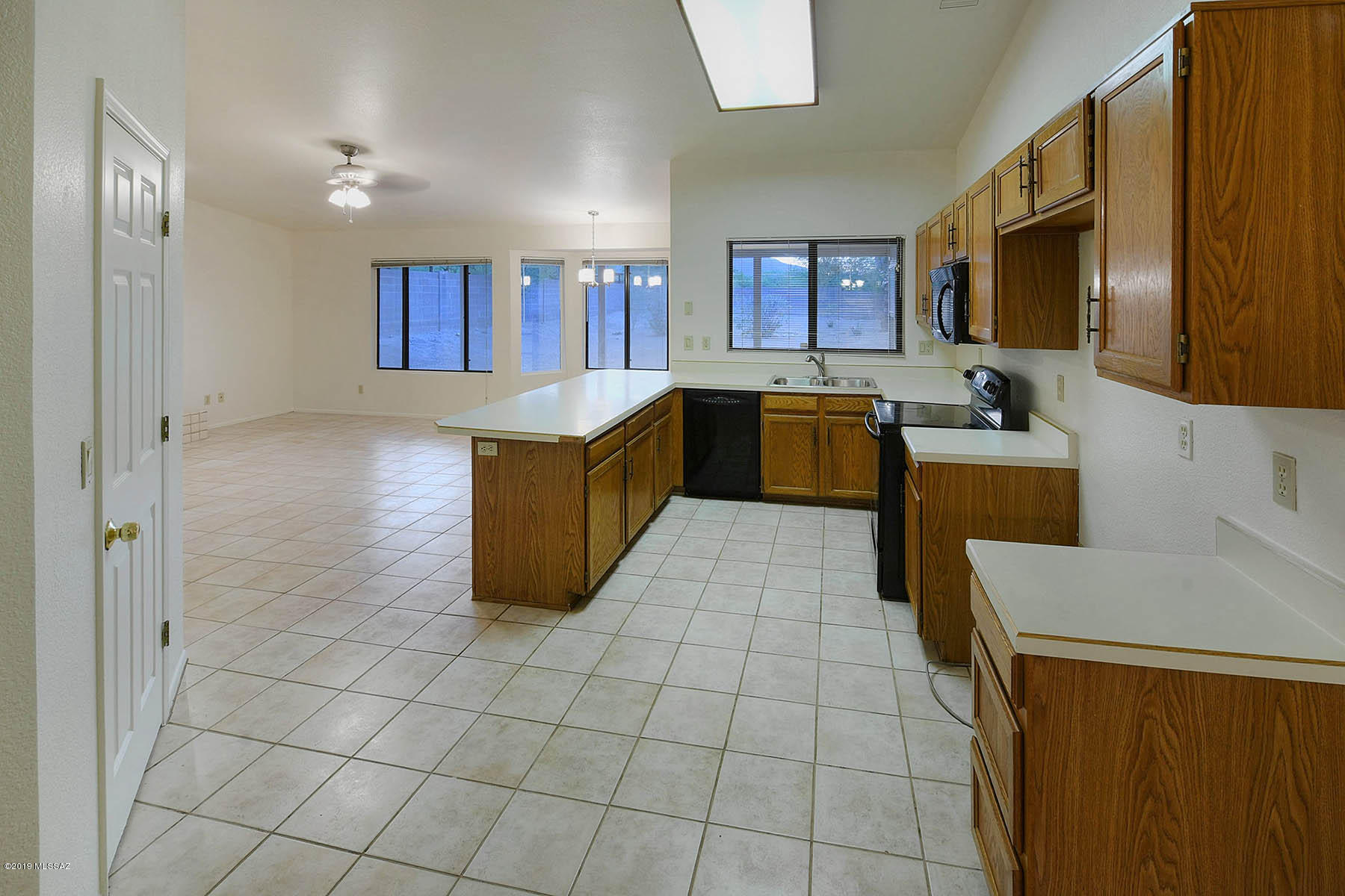 5710 N Avenida Silencioso