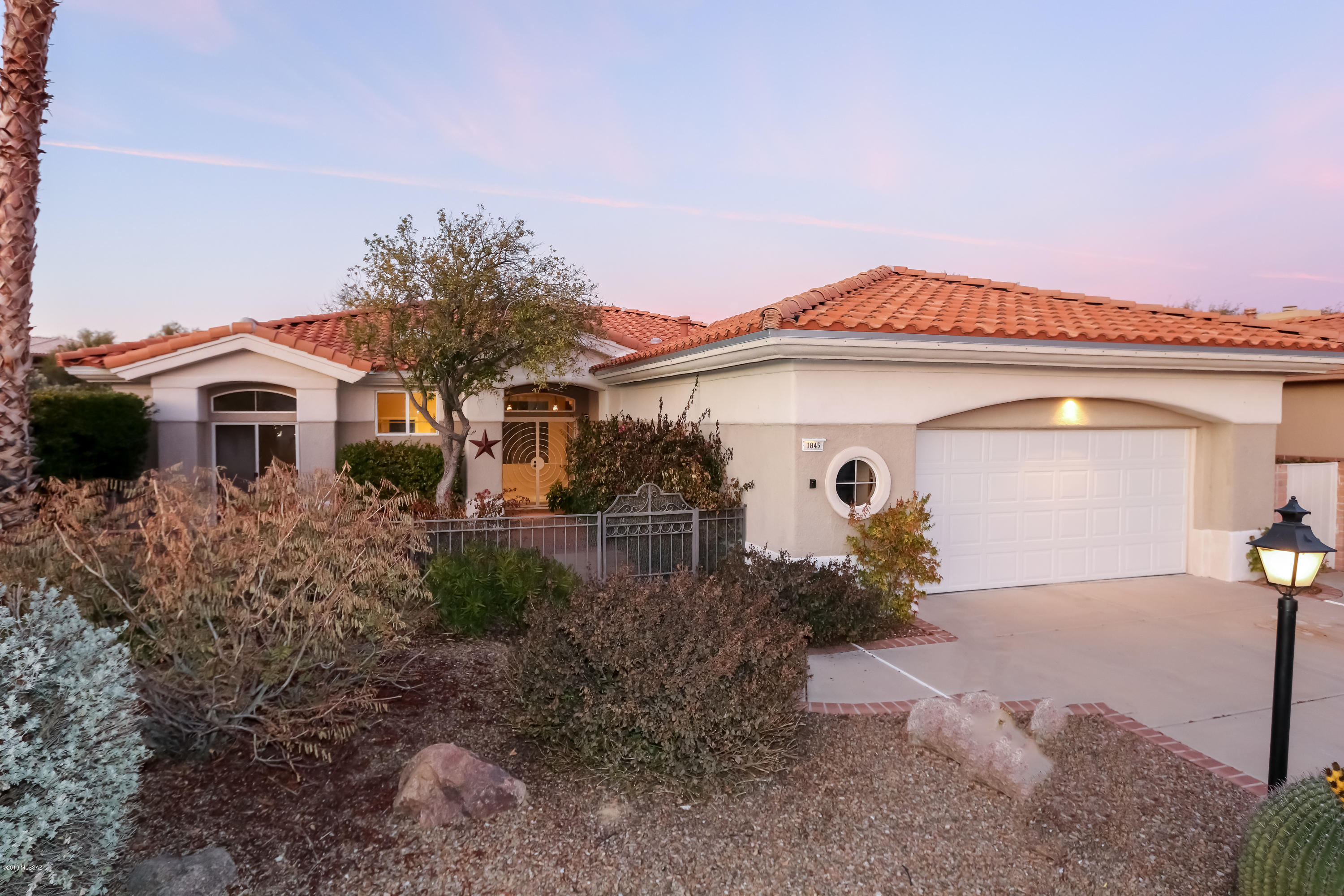 1845 E Somnolent Way