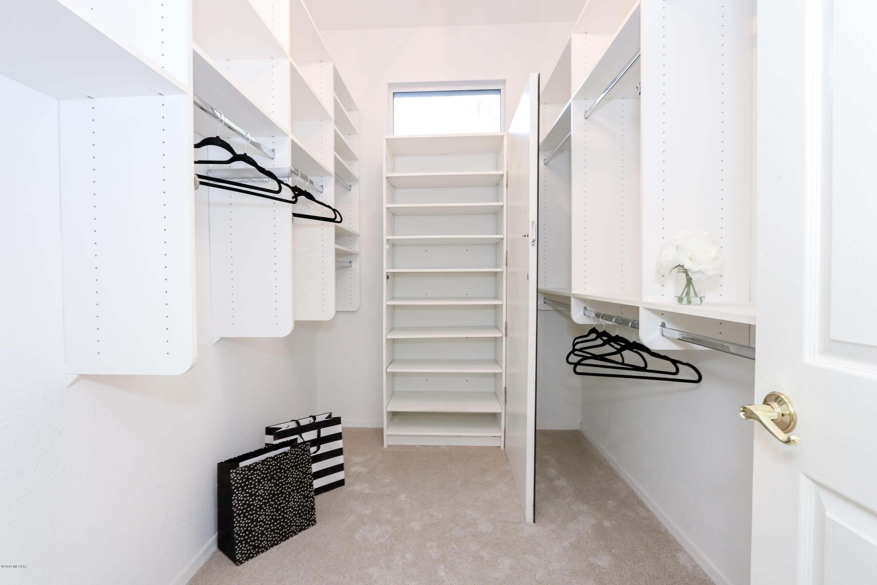 1845 E Somnolent Way