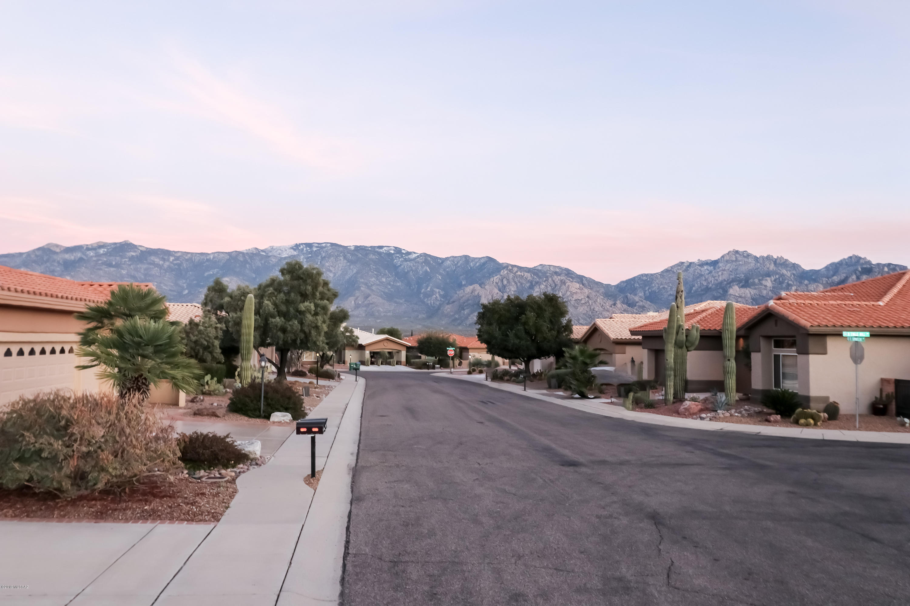 1845 E Somnolent Way