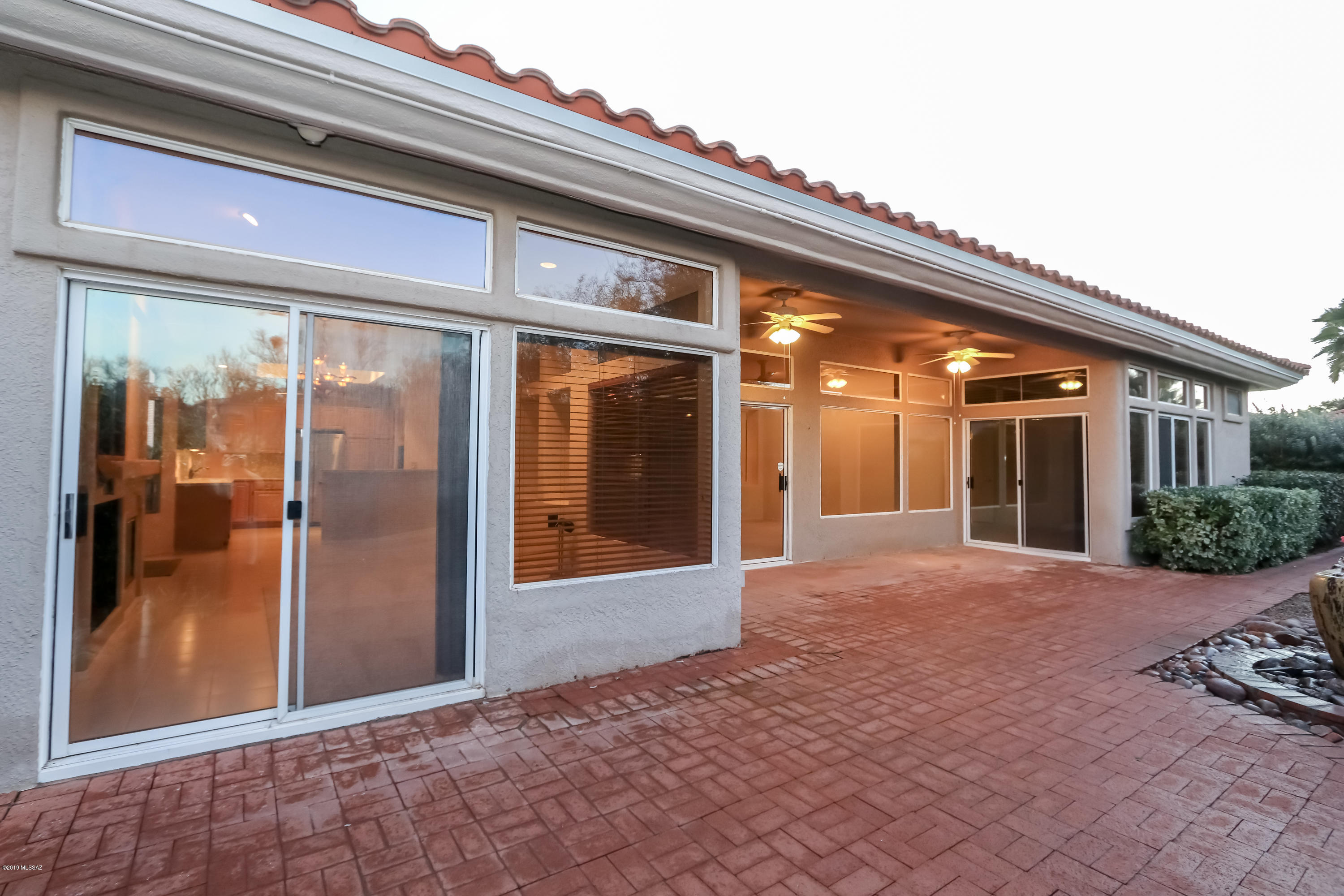 1845 E Somnolent Way