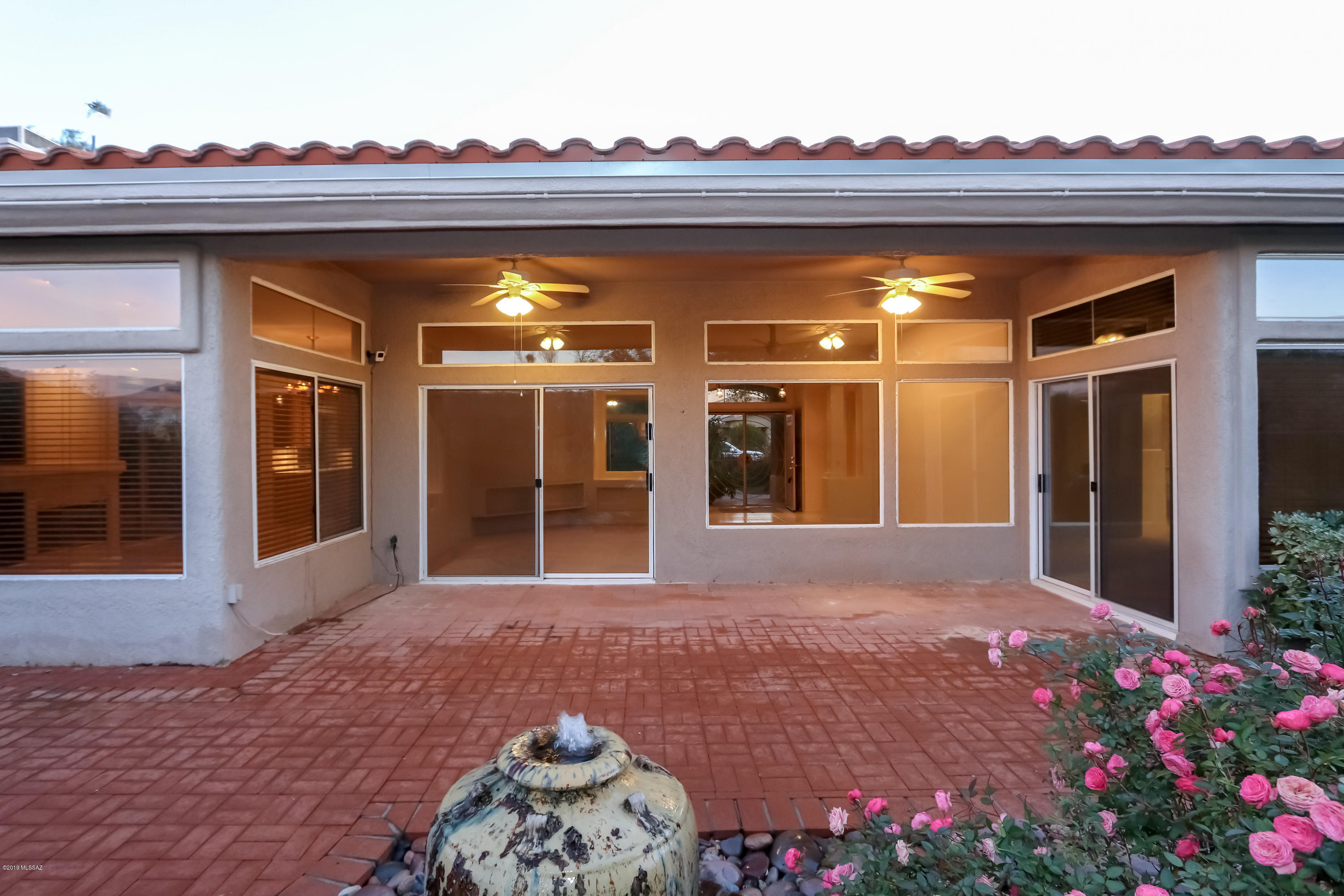 1845 E Somnolent Way