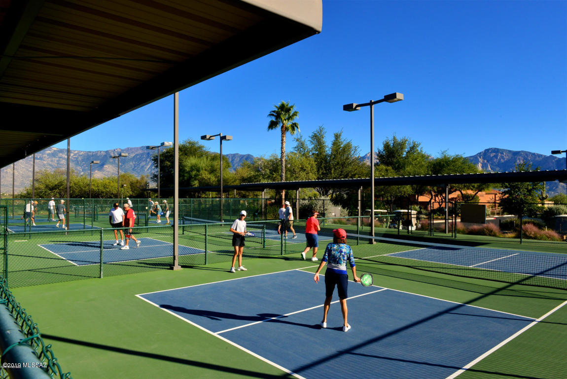 1845 E Somnolent Way